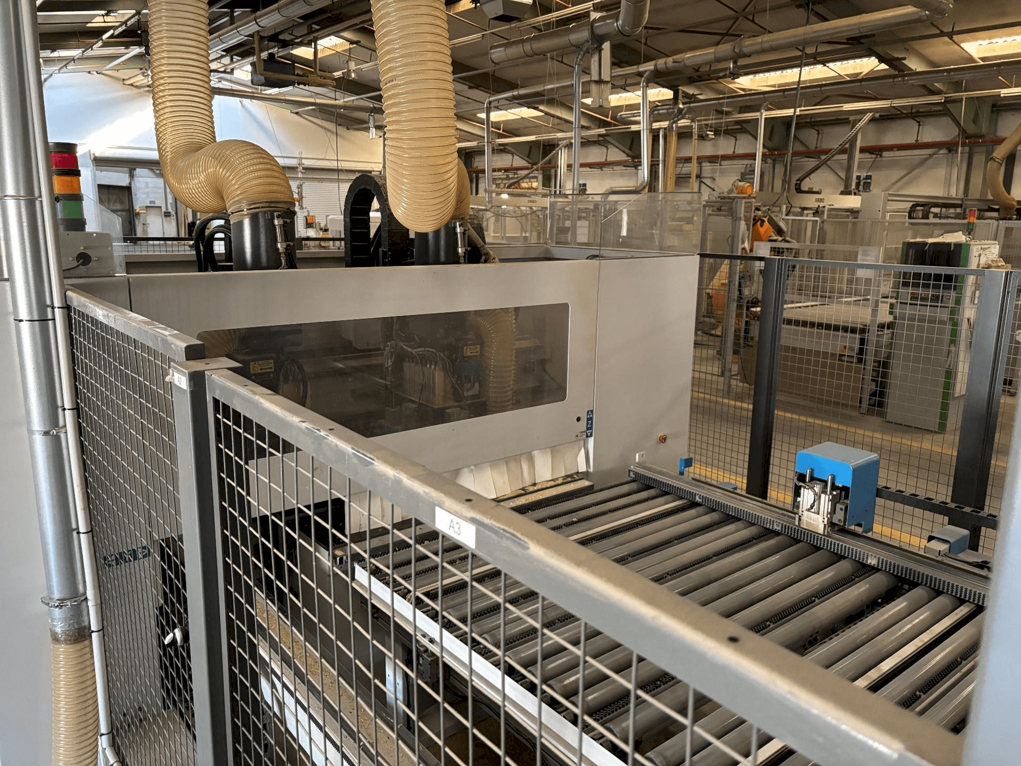 Vista Frontal da MASTERWOOD MASTERDRILL TF 600 SA máquina