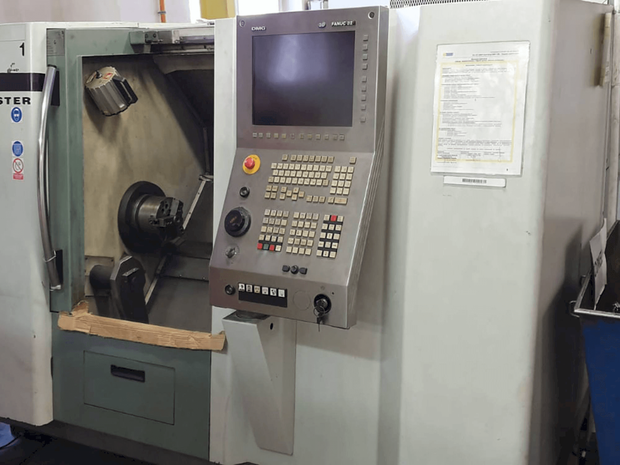 Vista Frontal da Gildemeister CTX 210 máquina