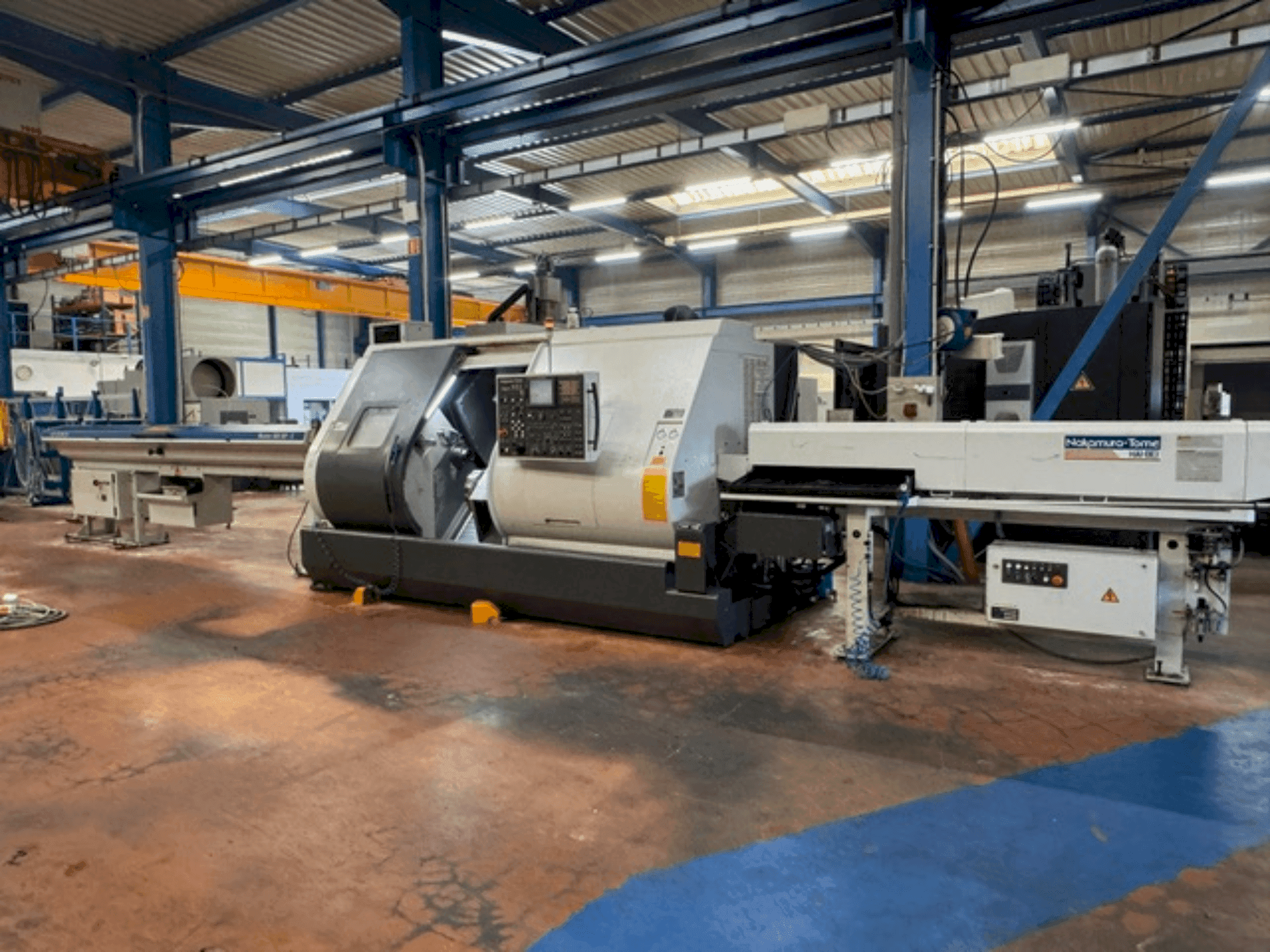 Vista Frontal da NAKAMURA-TOME Super NTJ máquina