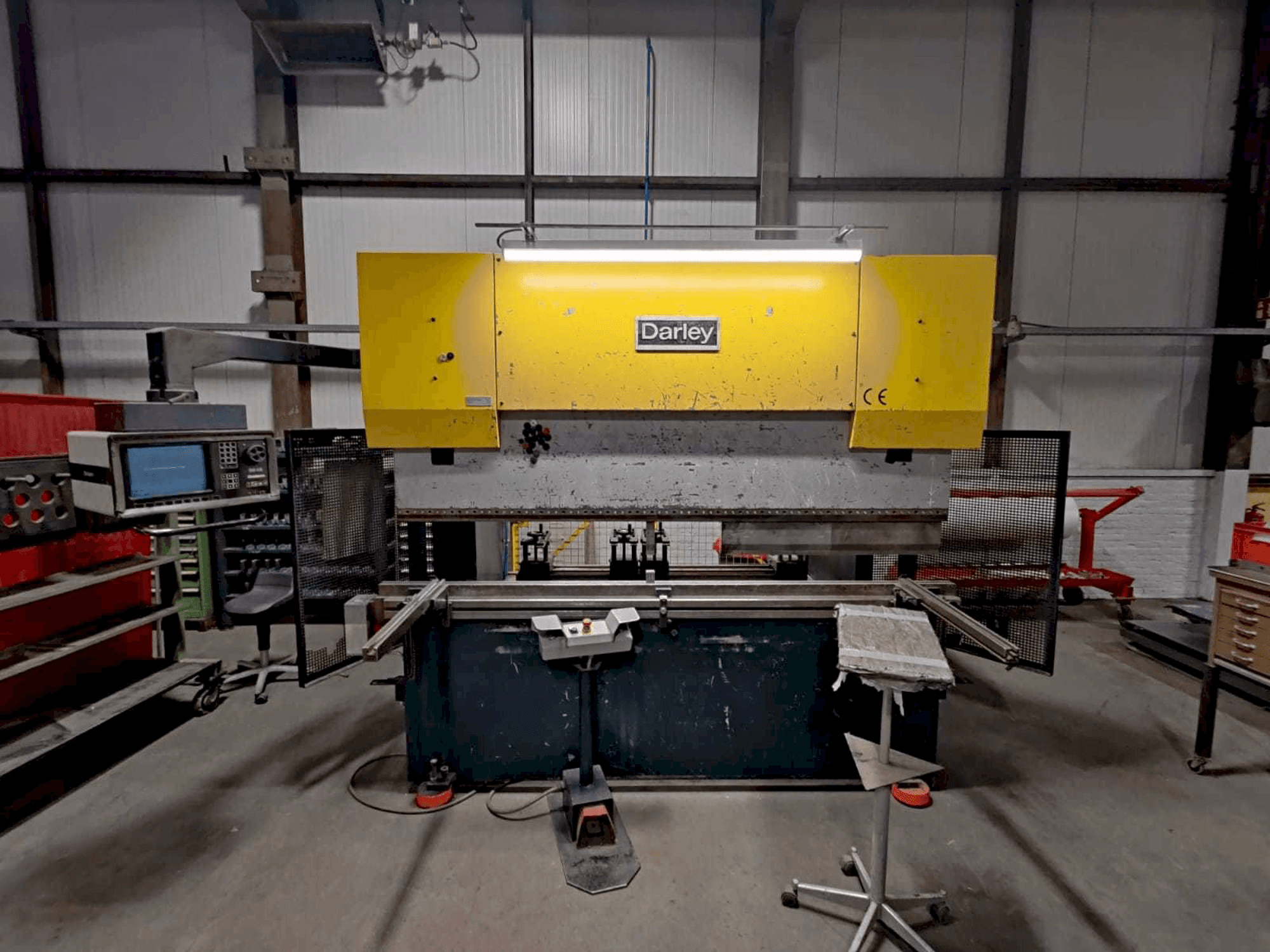 Vista Frontal da Darley EHP 80 25/20 máquina