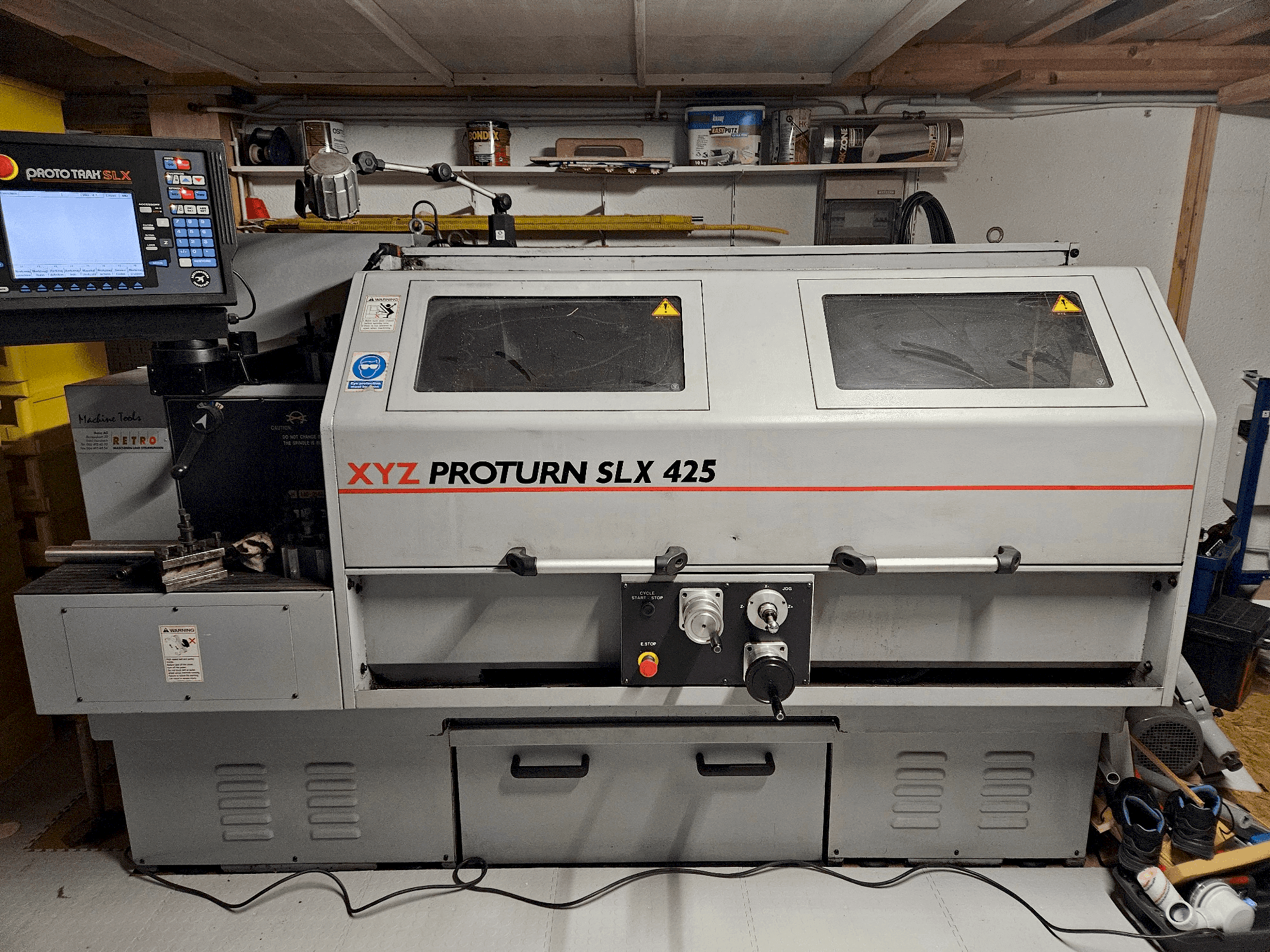 Vista Frontal da XYZ Proturn SLX 425 máquina