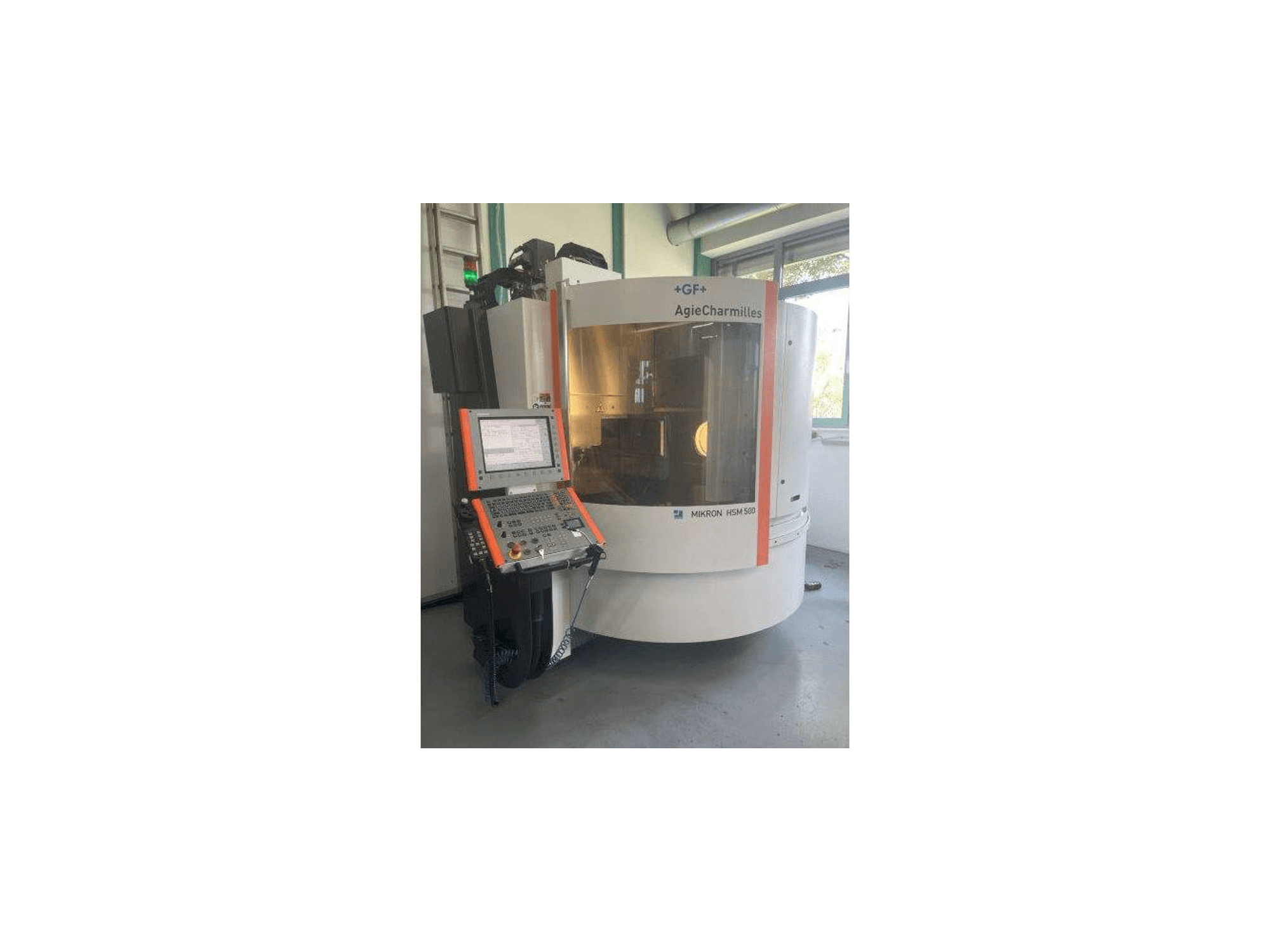 Vista Frontal da MIKRON HSM 500 máquina