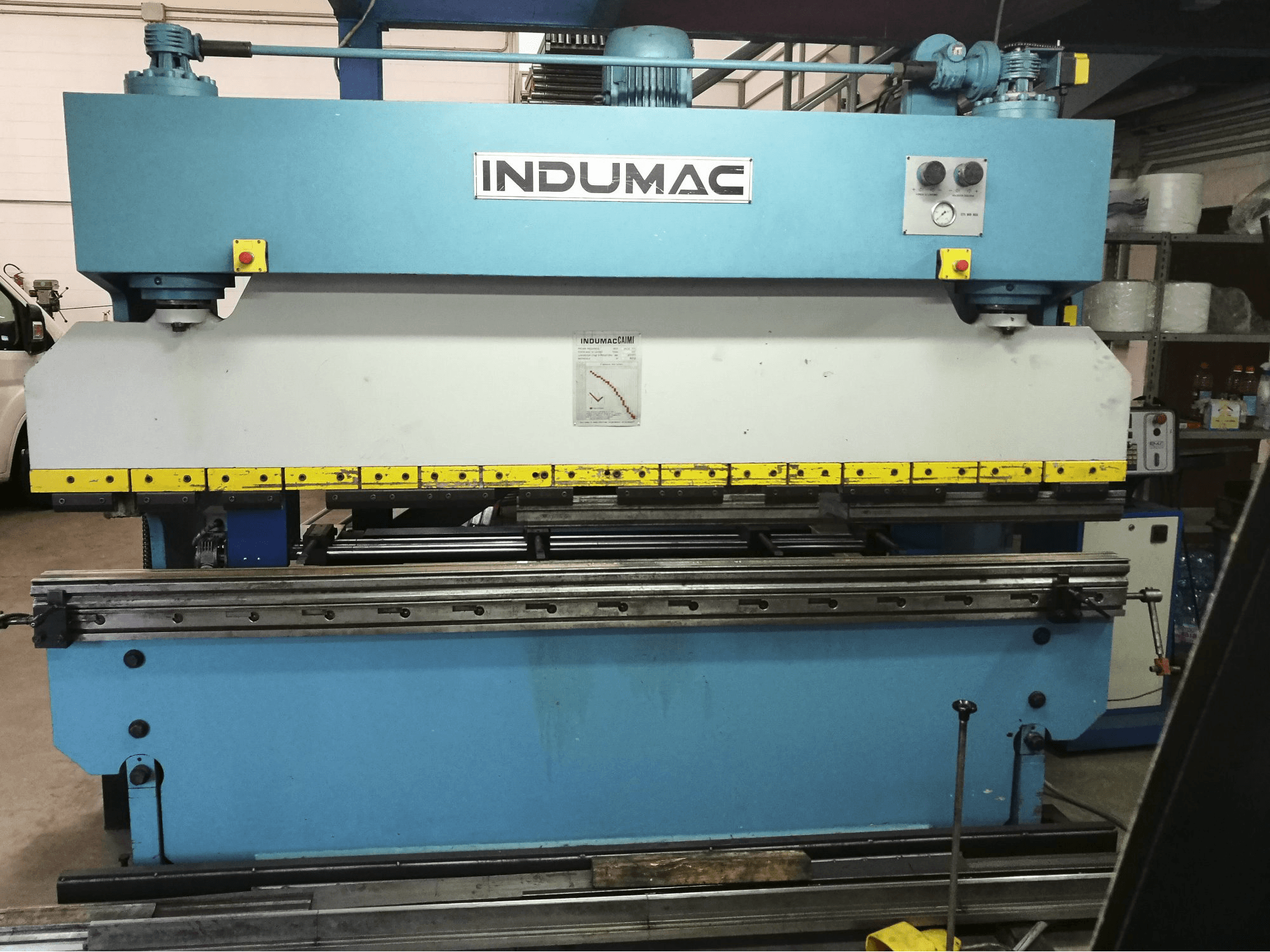 Vista Frontal da INDUMAC CAIMI POB80 máquina