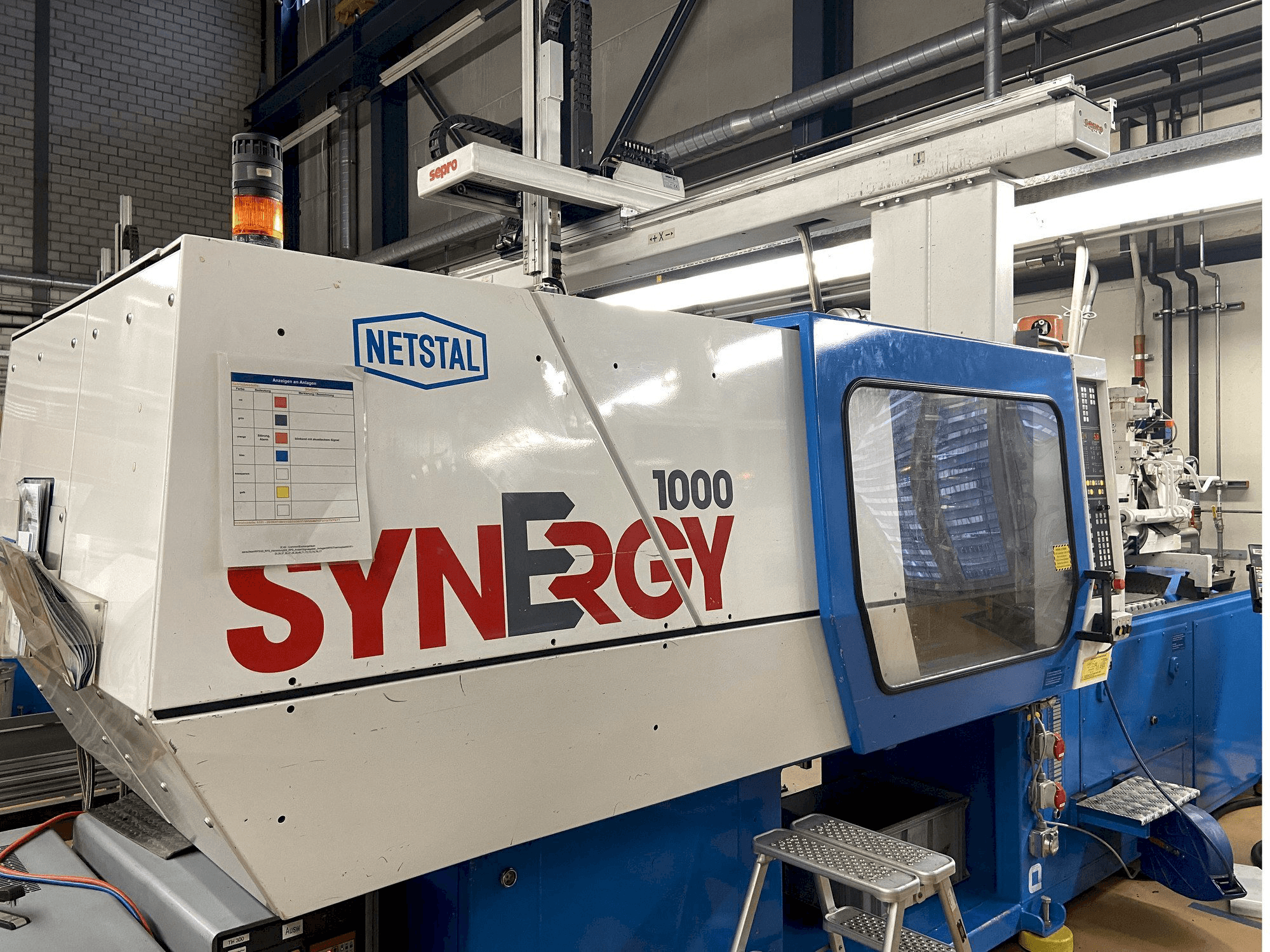 Vista Frontal da Netstal SYNERGY 1000-230 máquina