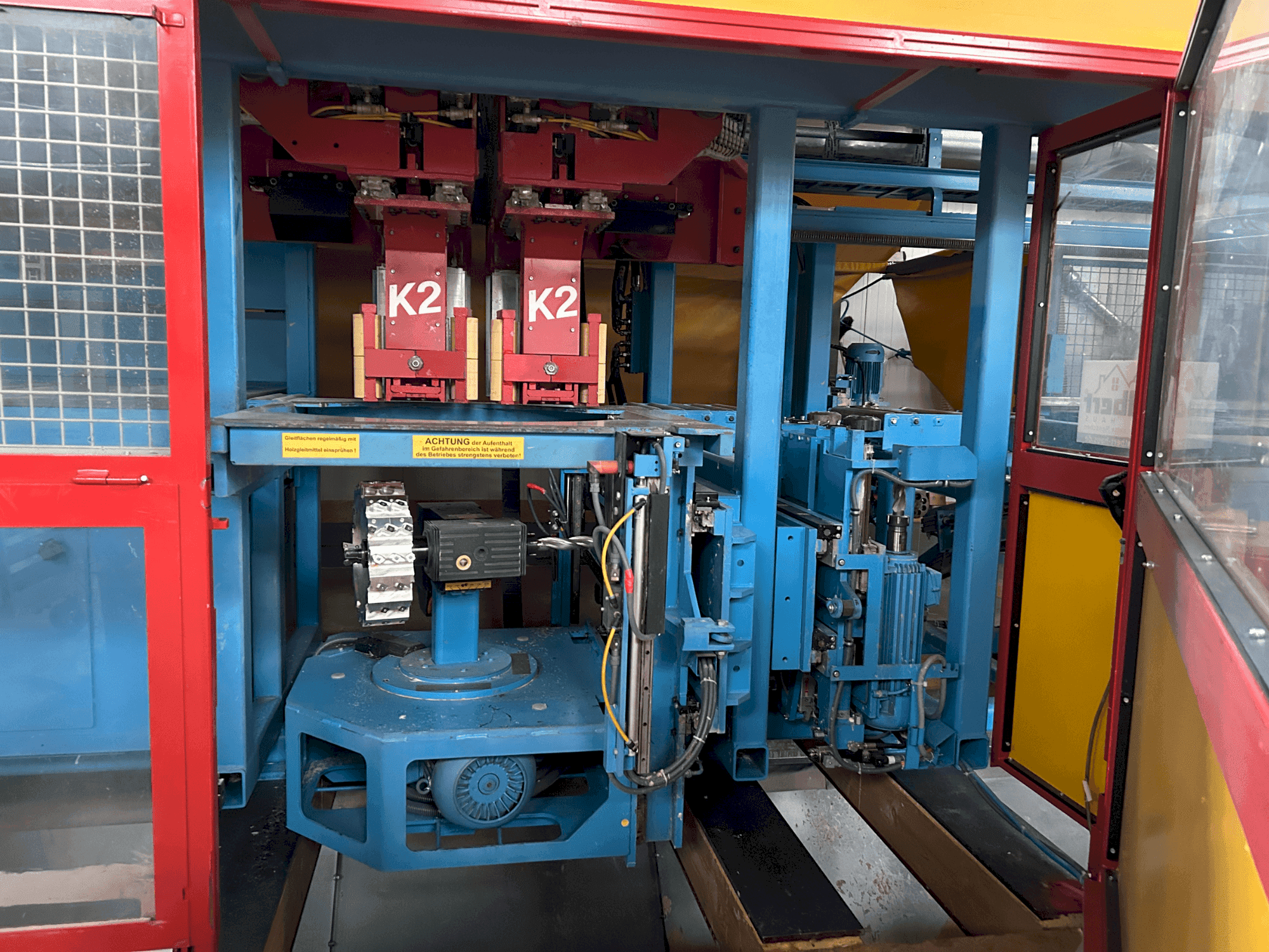 Vista Frontal da HUNDEGGER K2-5-450 máquina