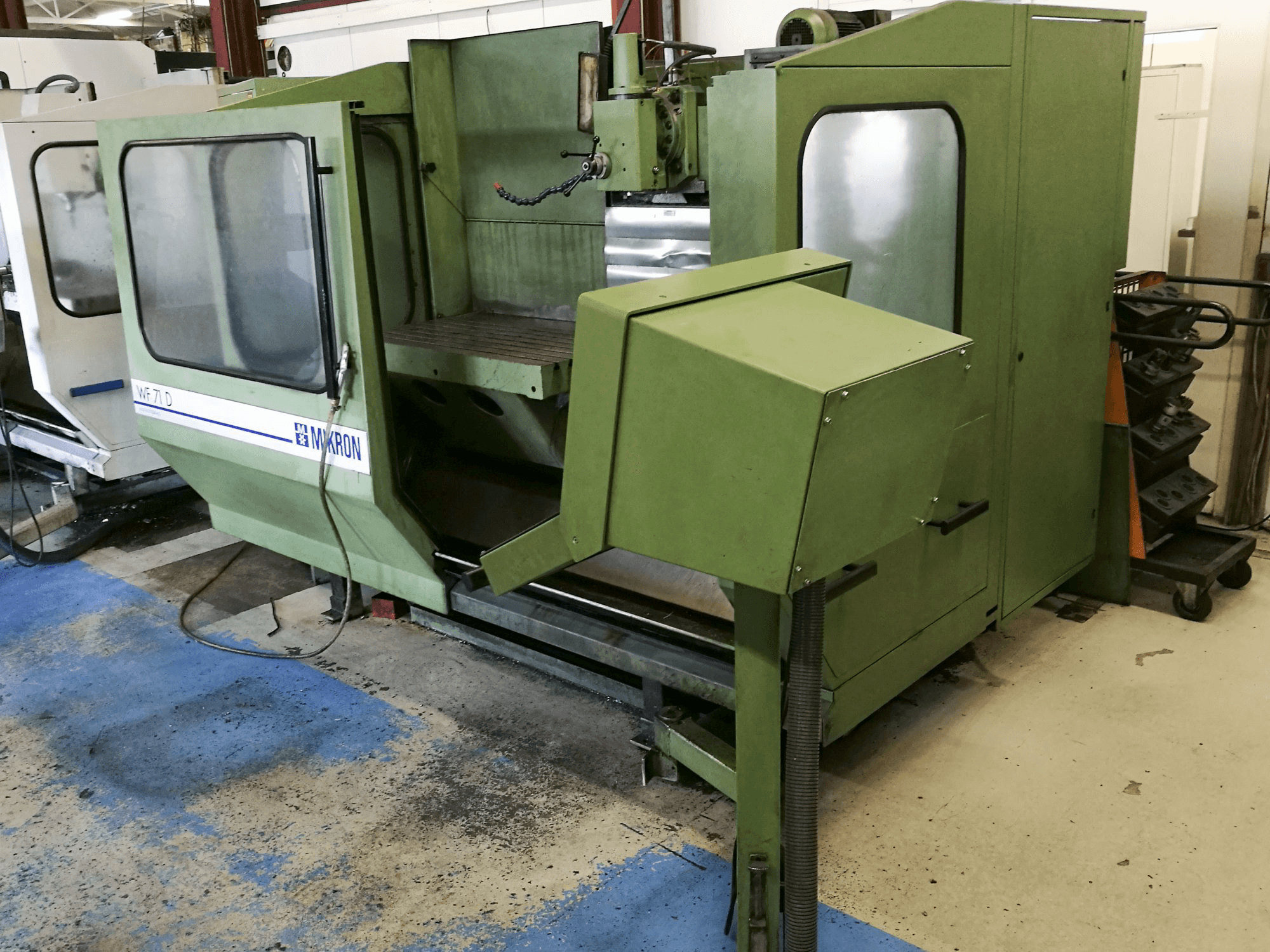 Vista Direita da Mikron WF-71 D máquina