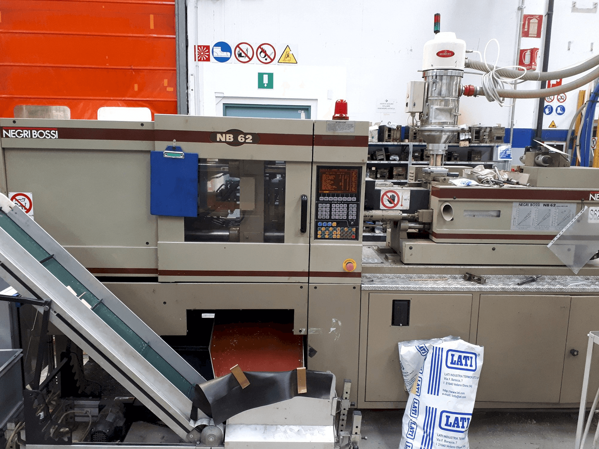 Vista Frontal da Negri Bossi NB 62 máquina