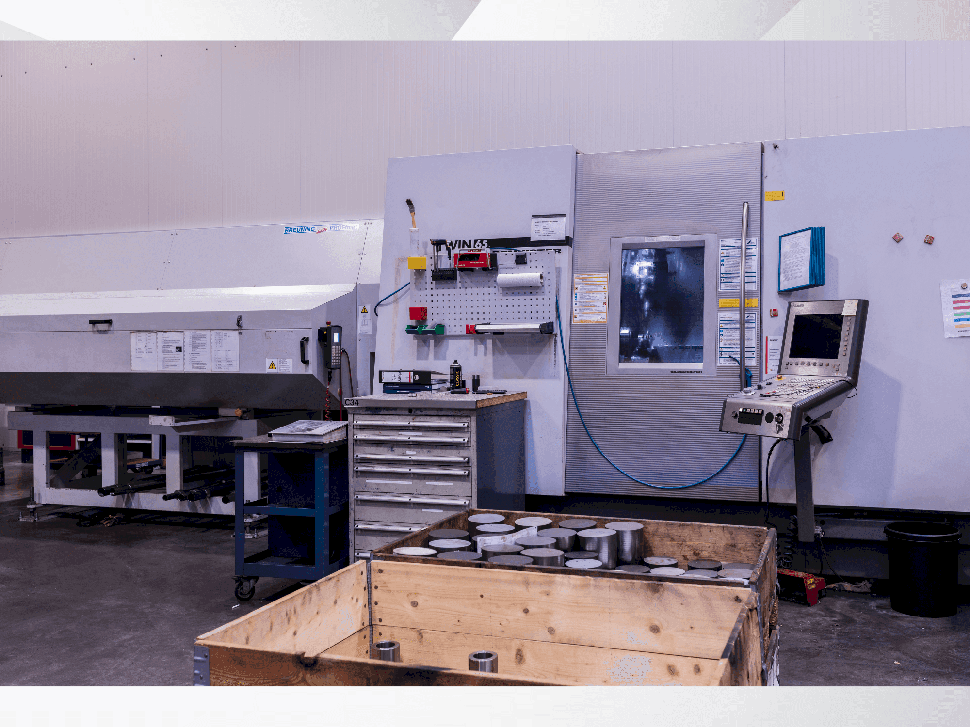 Vista Frontal da DMG Gildemeister Twin 65 máquina