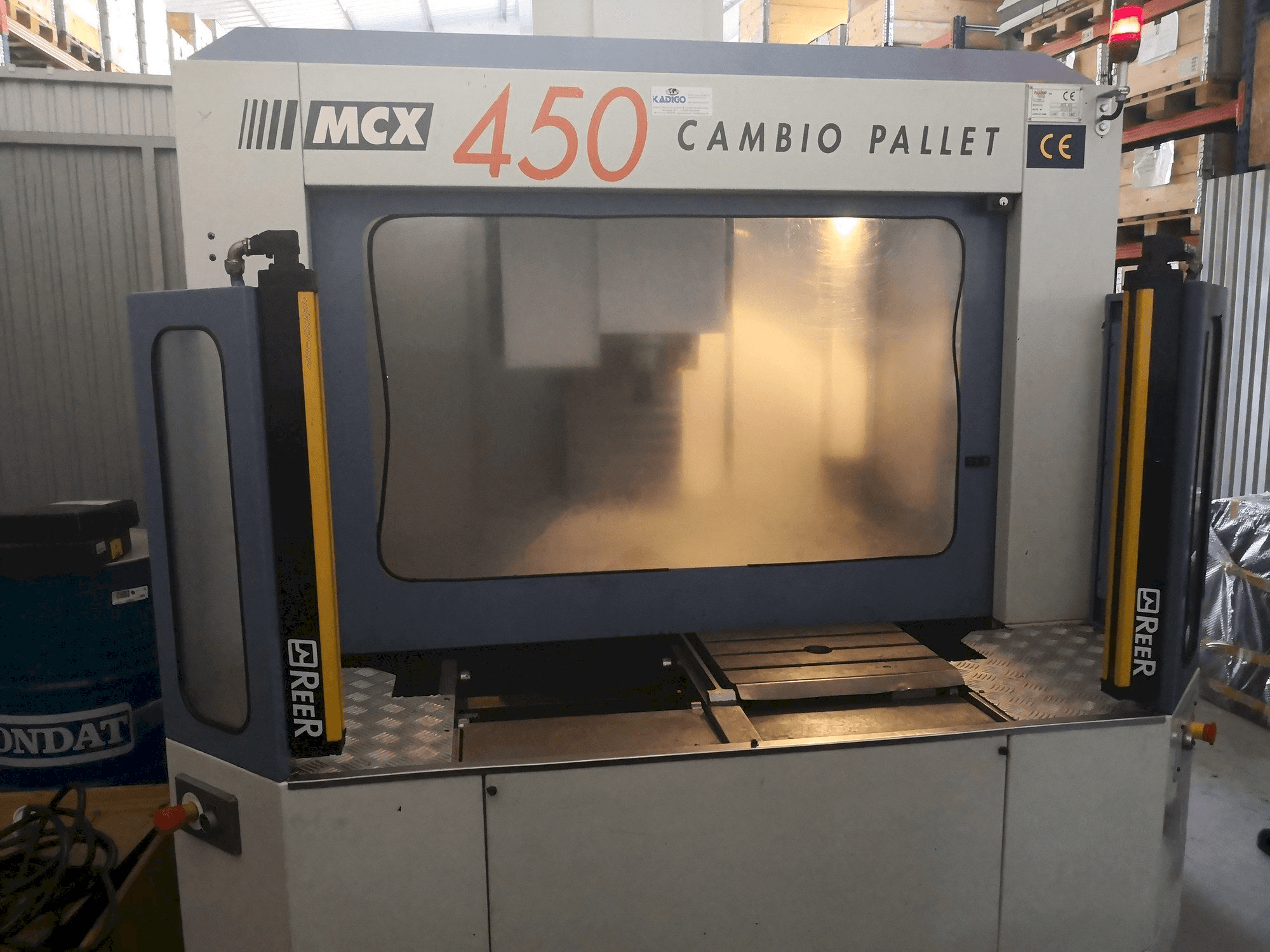 Vista Frontal da FAMUP MCX 450 máquina