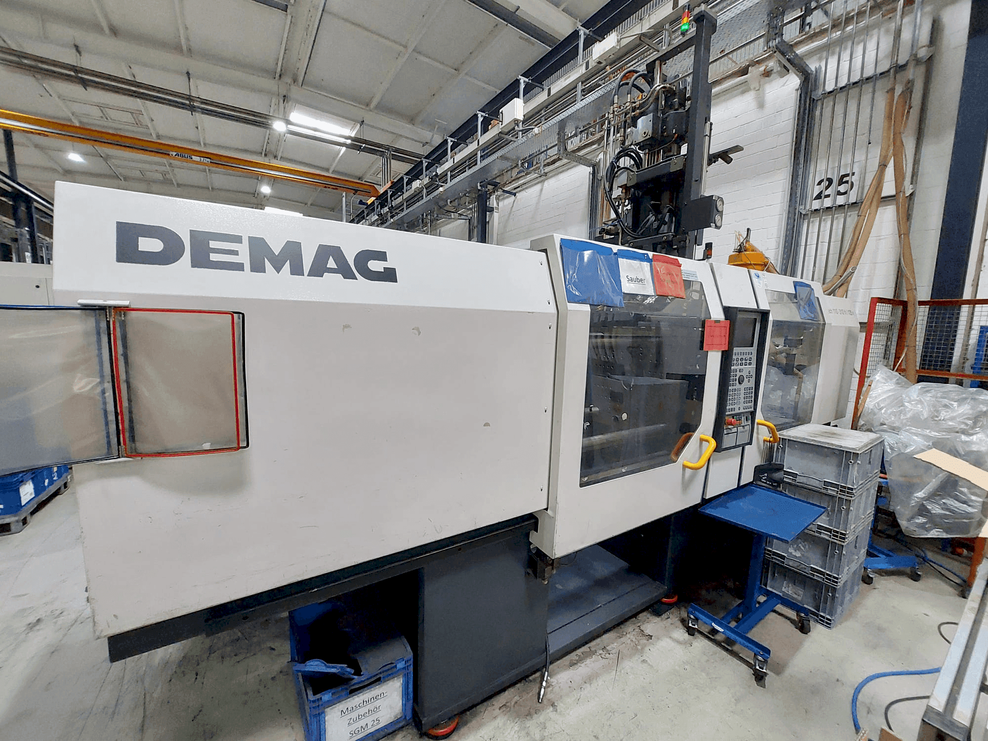 Vista Frontal da DEMAG Ergo-Tech 110-310H-120V máquina