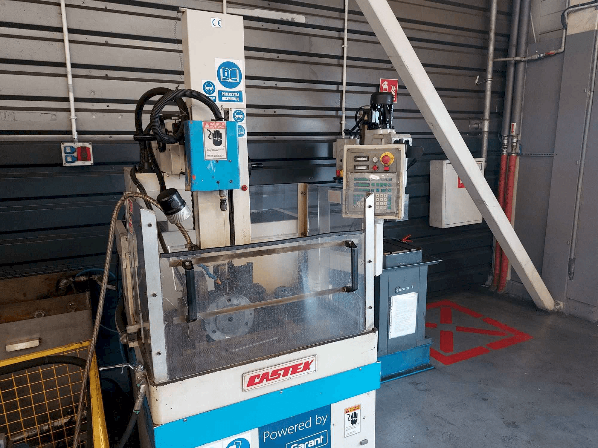 Vista Frontal da CASTEK SD5030CE máquina