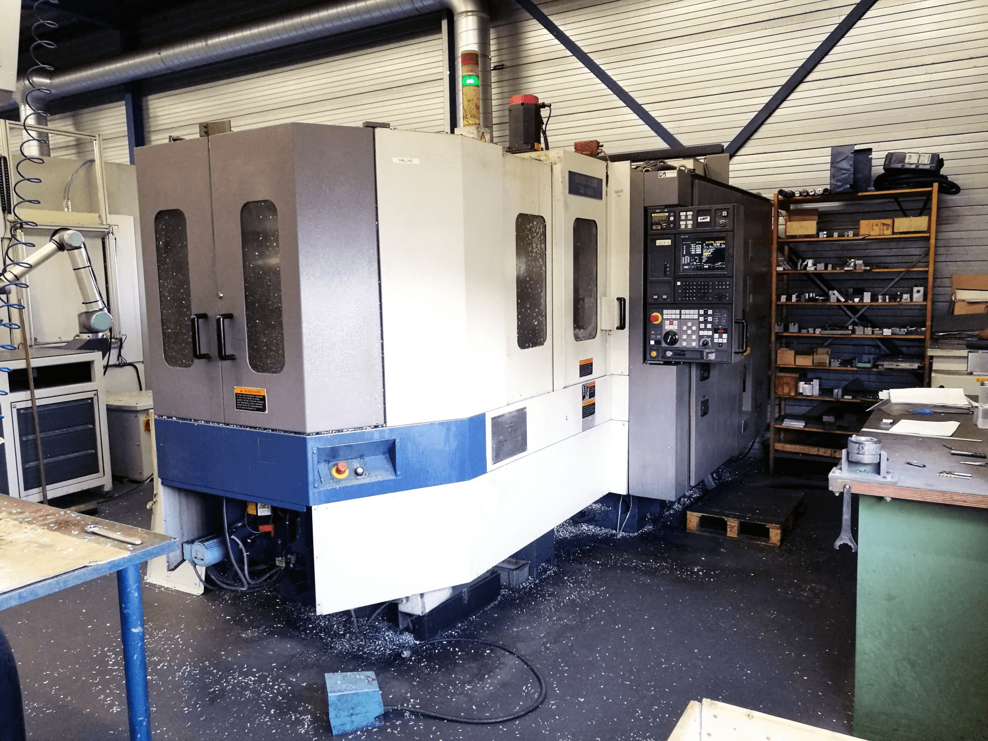 Vista Direita da MORI SEIKI SH-403 máquina