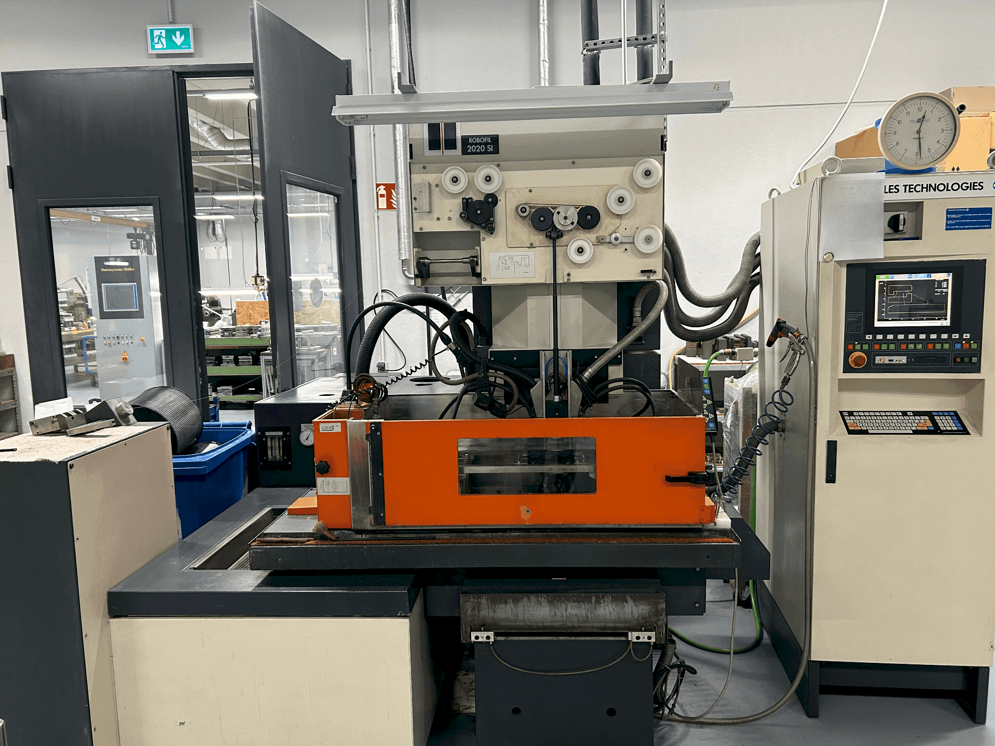 Vista Frontal da CHARMILLES ROBOFIL 2020 SI máquina