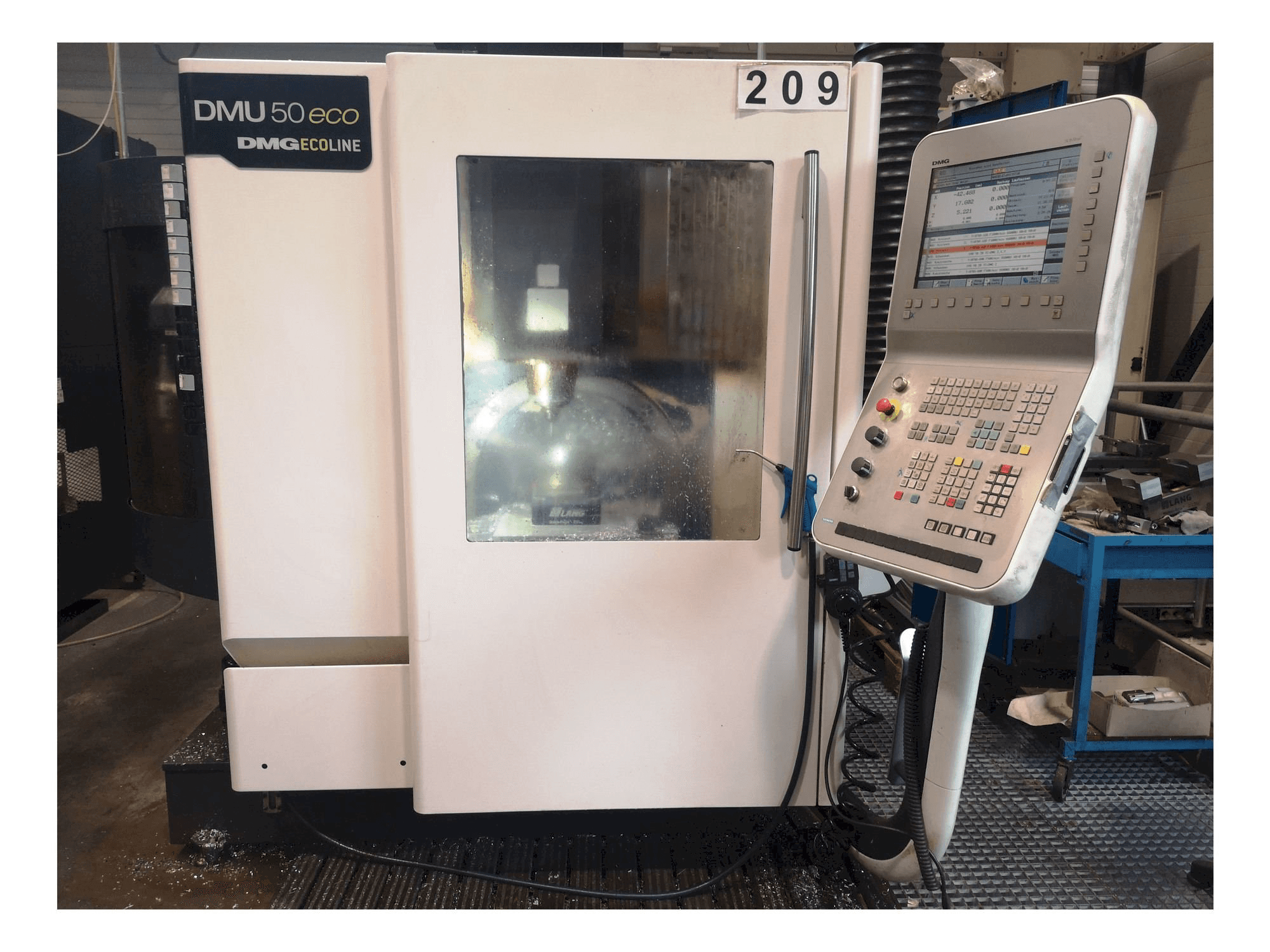 Vista Frontal da DMG GILDEMEISTER DMU 50 ecoline máquina