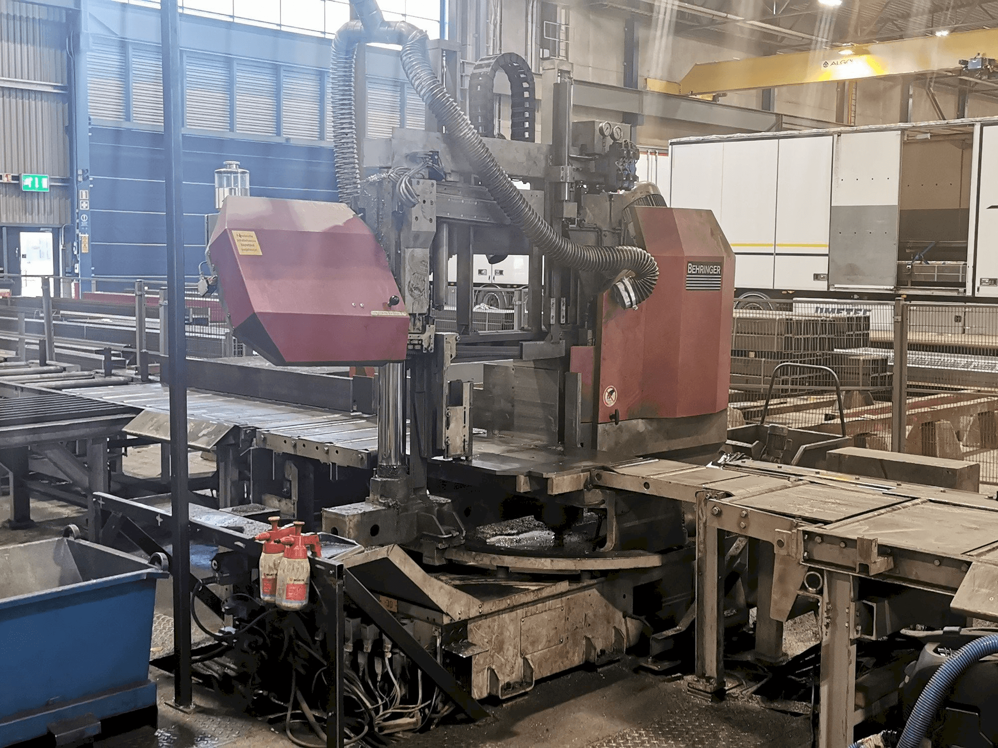 Vista Frontal da Behringer HBP 410/723GA máquina