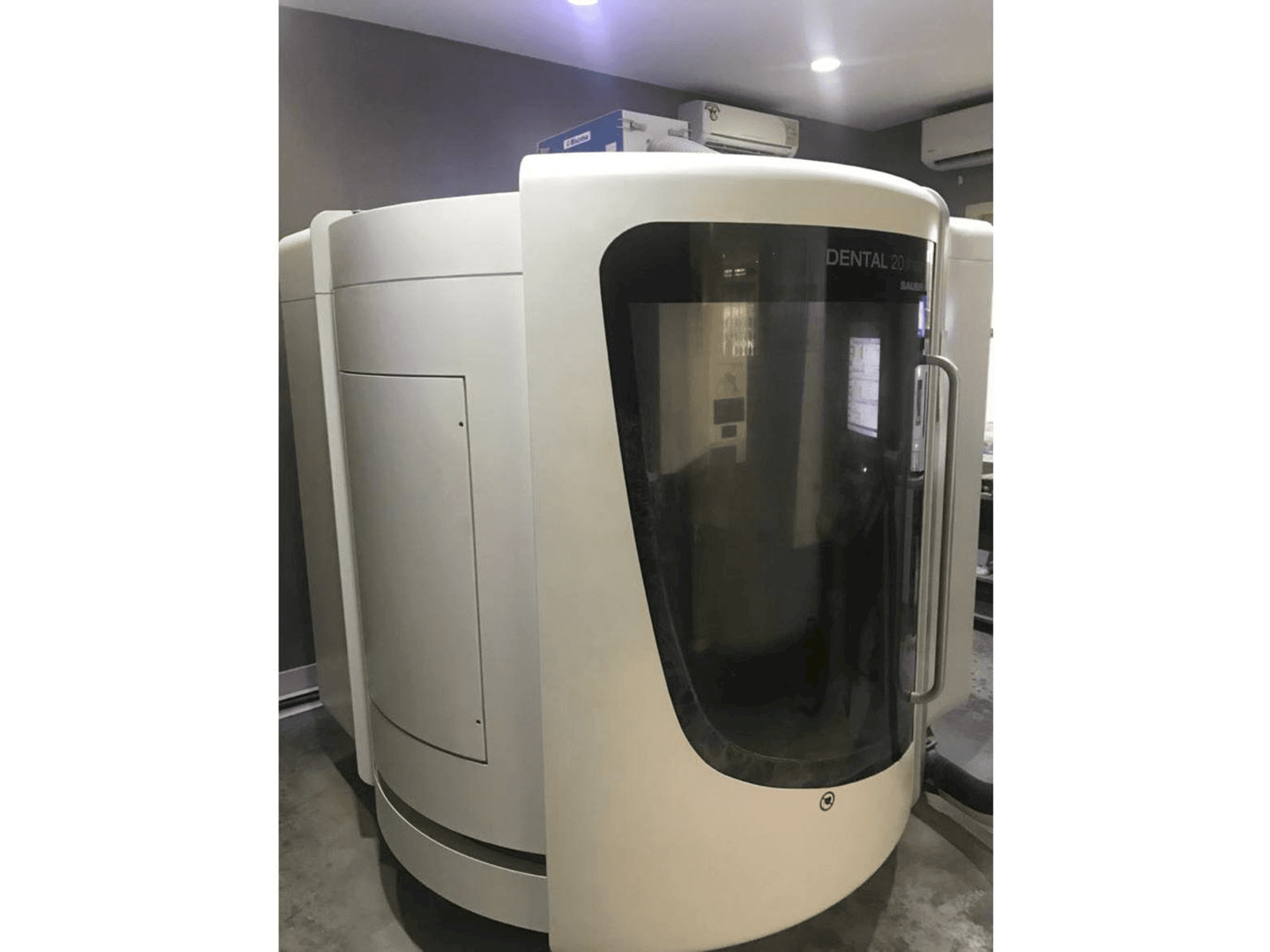Vista Frontal da DMG Mori Seiki HSC 20 Linear Dental Sauer máquina