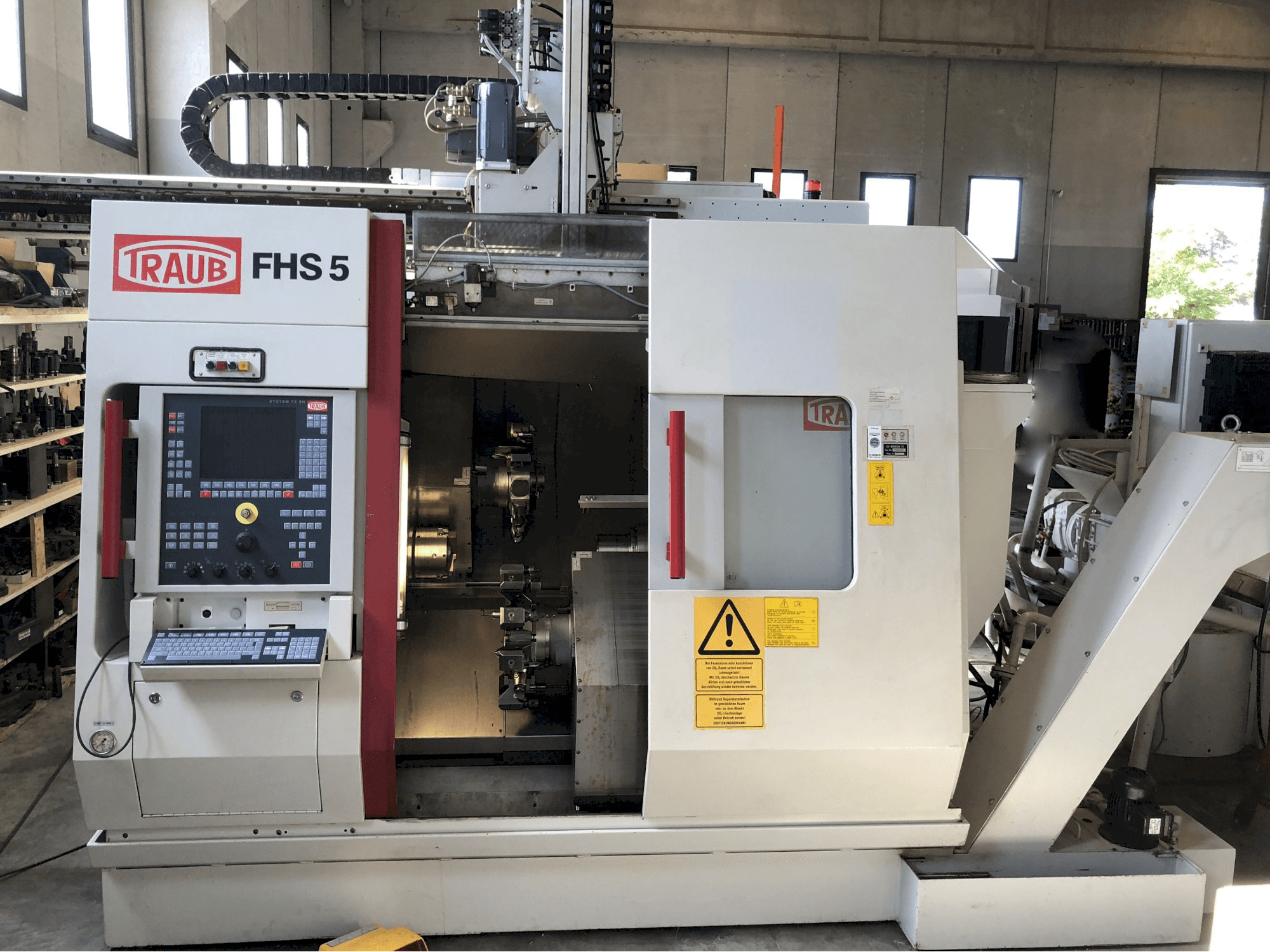 Vista Frontal da TRAUB TNC 42 máquina