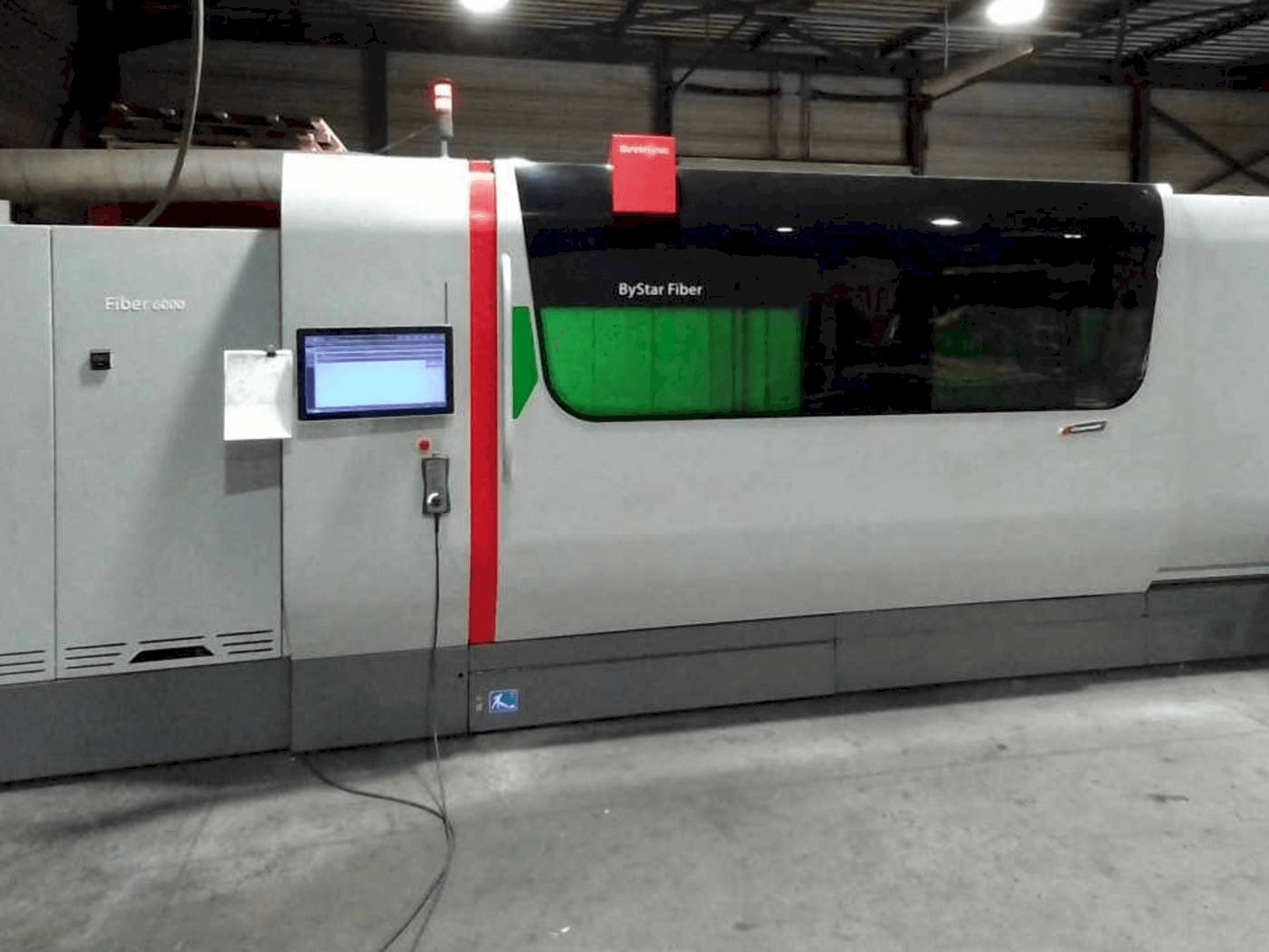 Vista Frontal da Bystronic Bystar 3015 6KW Fiber máquina