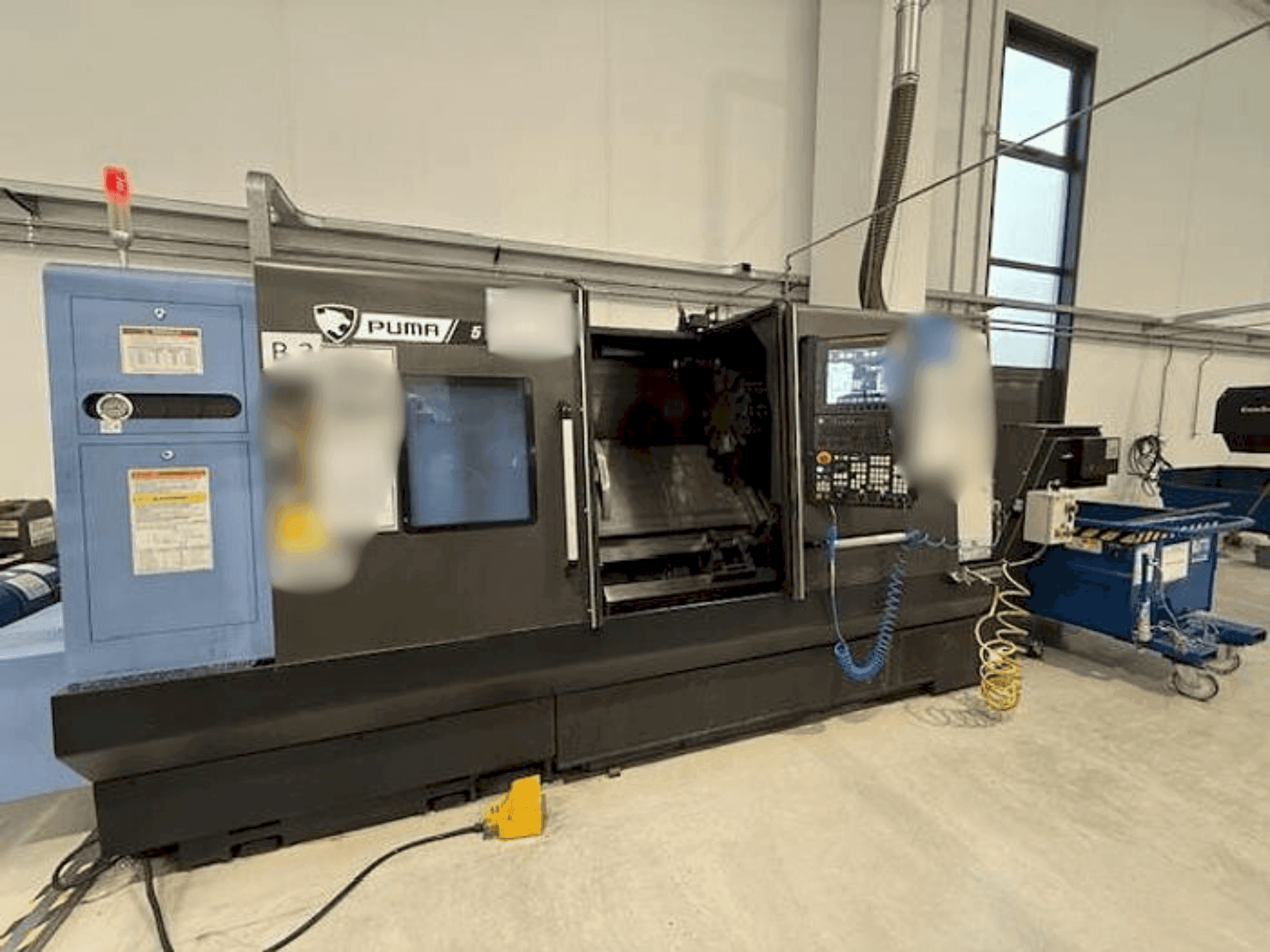 Vista Frontal da DOOSAN PUMA 5100A máquina