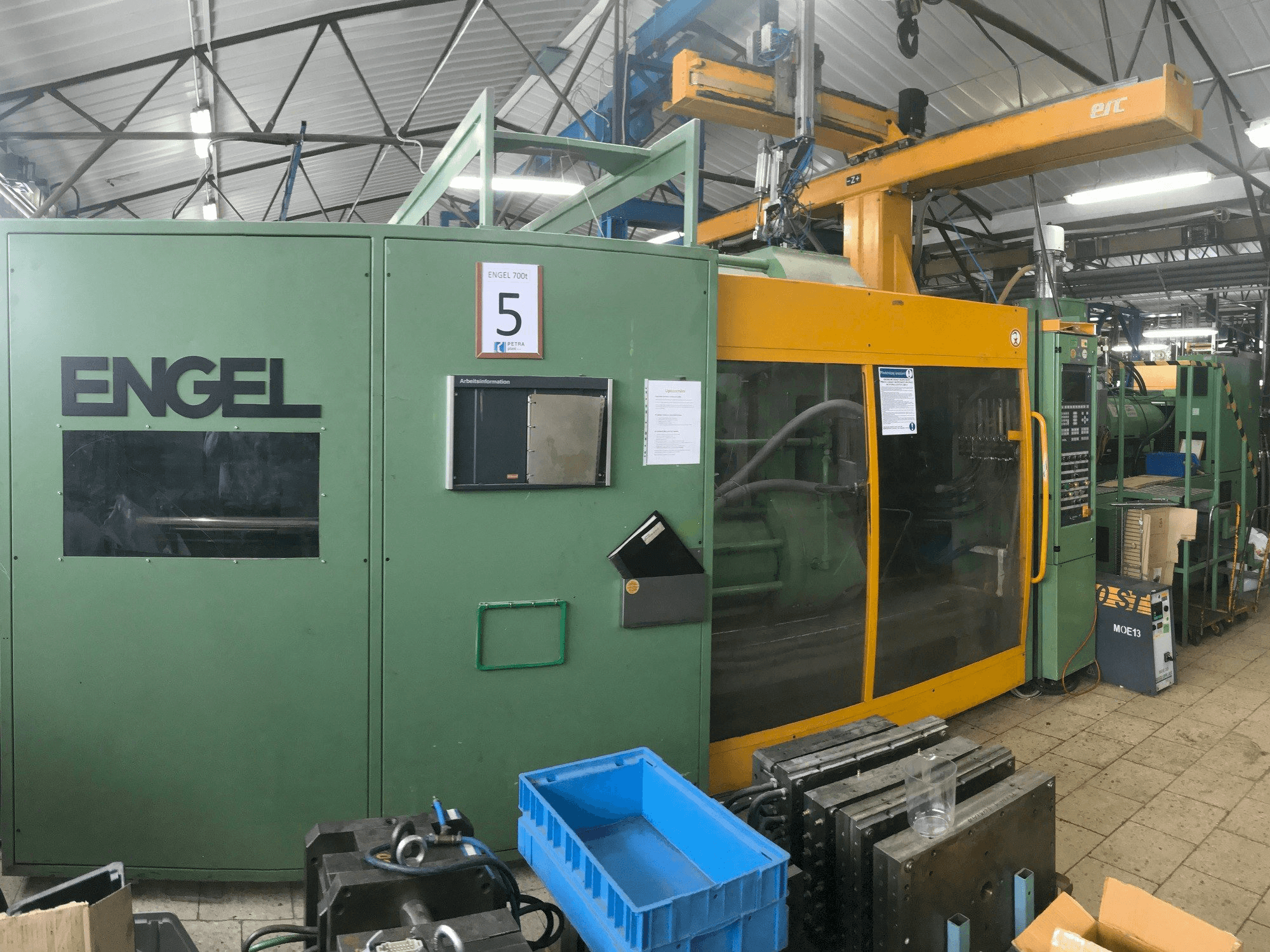 Vista Frontal da ENGEL ES 2550/700 DUO máquina