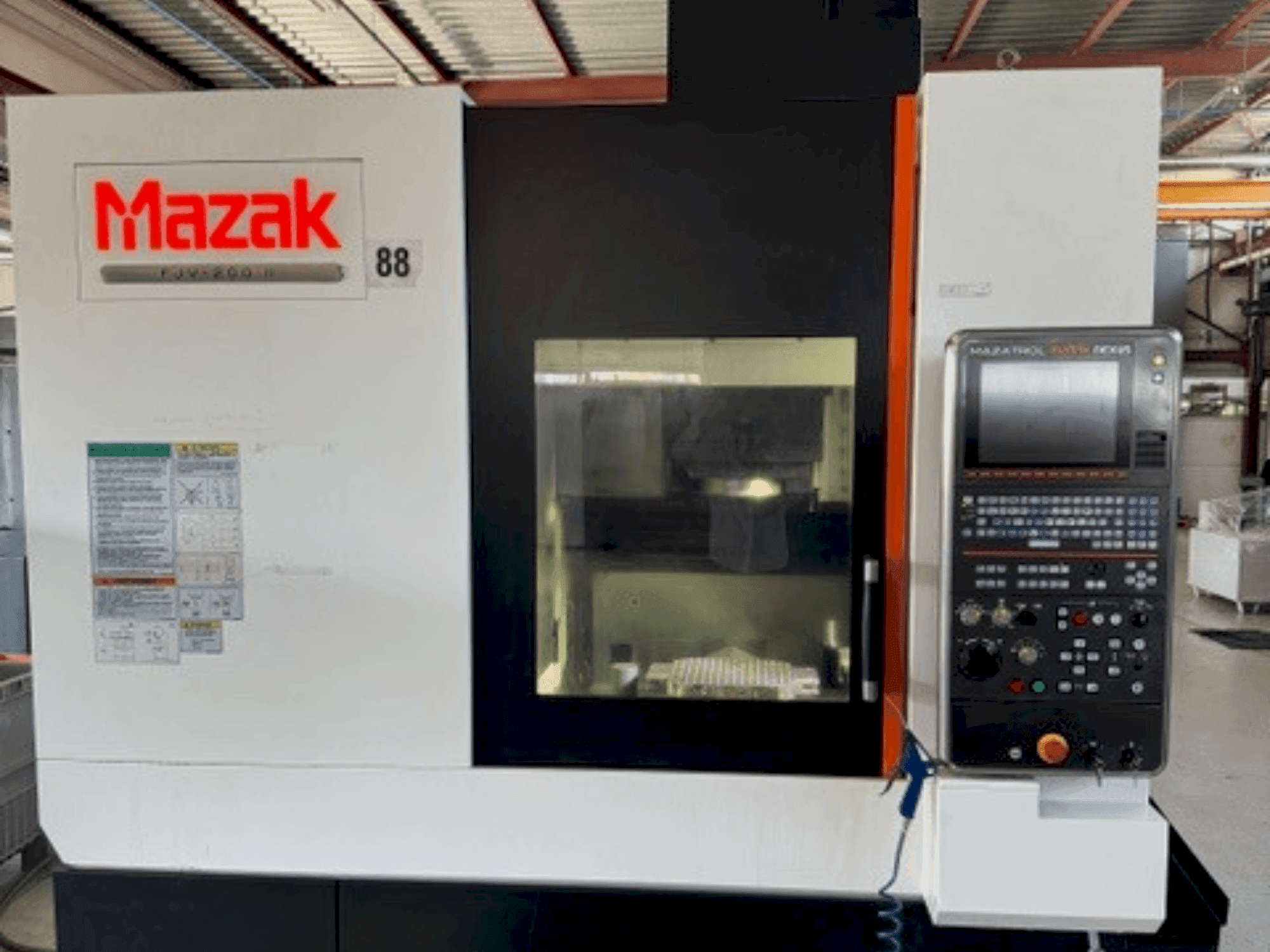 Vista Frontal da Mazak FJV-200II máquina