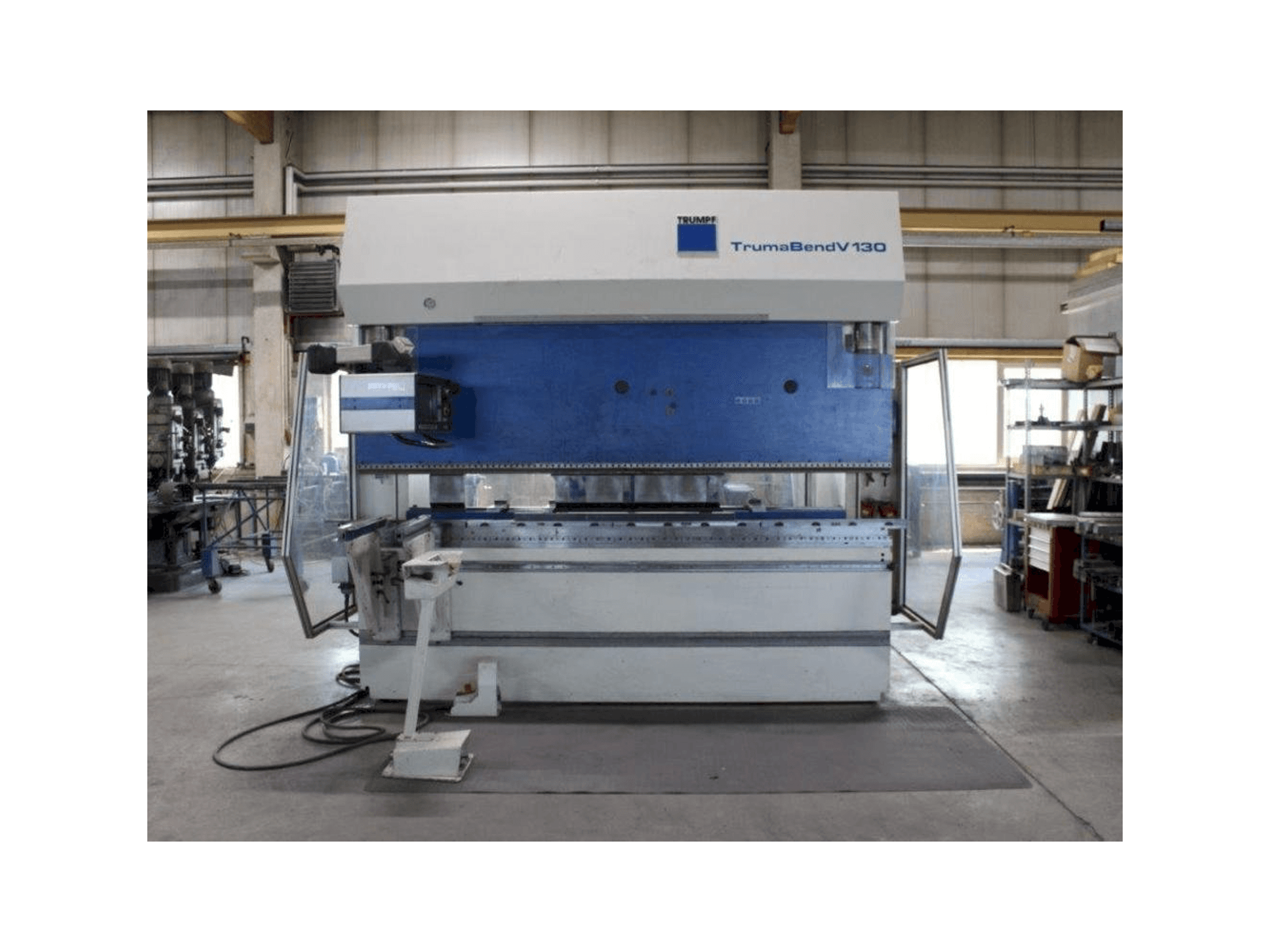 Vista Frontal da Trumpf TrumaBend V130 máquina