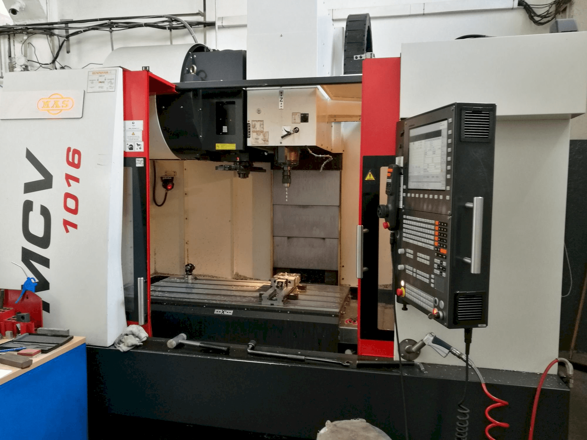 Vista Frontal da KOVOSVIT MAS MCV 1016 Quick máquina