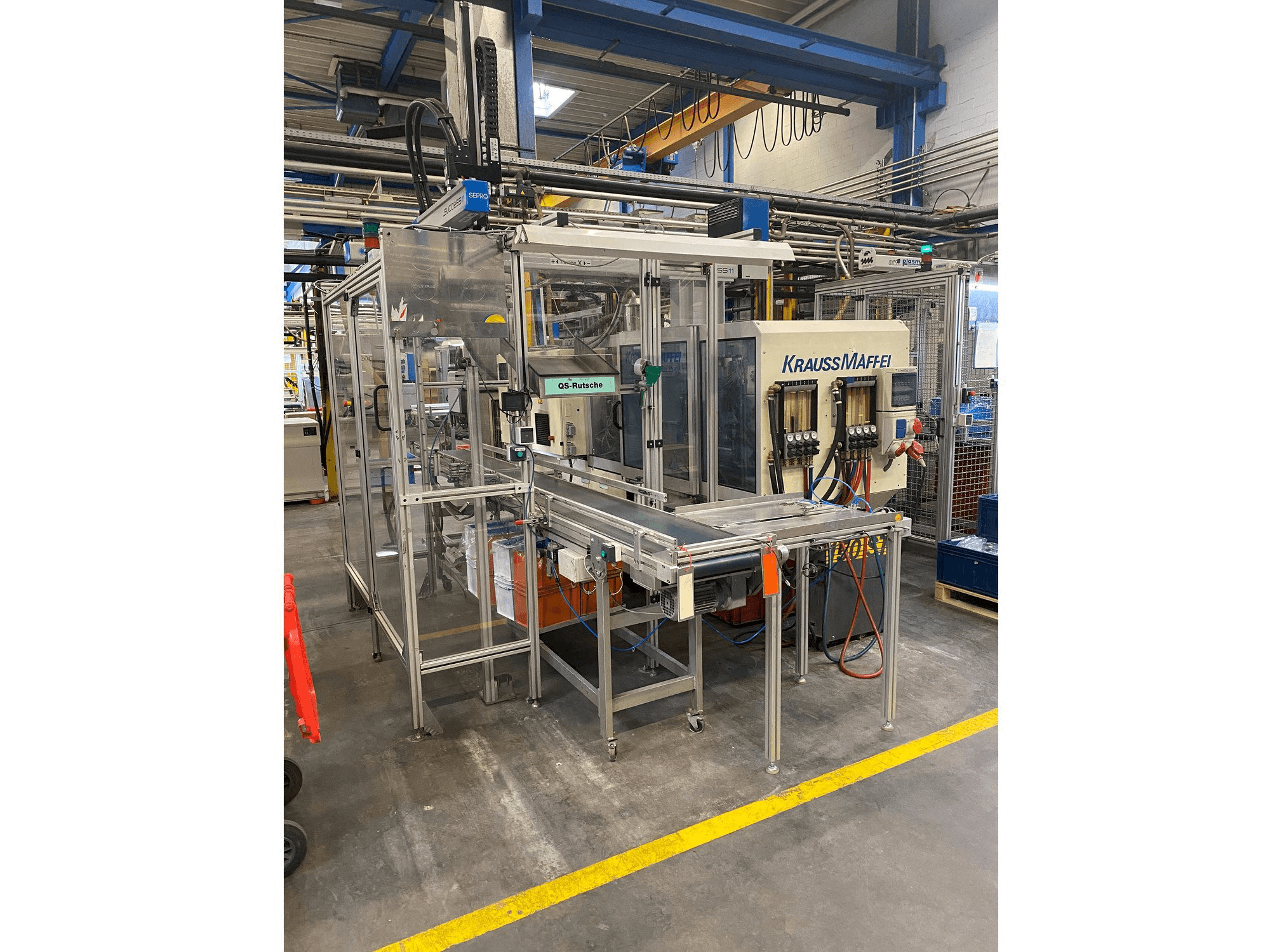 Vista Frontal da Krauss Maffei 80-390 C2 máquina