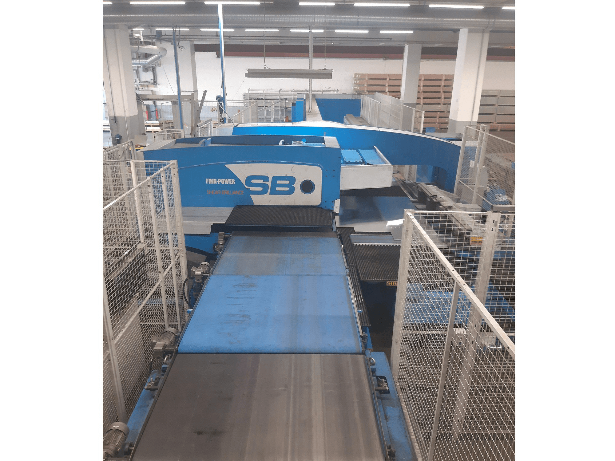 Vista Frontal da Prima Power SB8 máquina