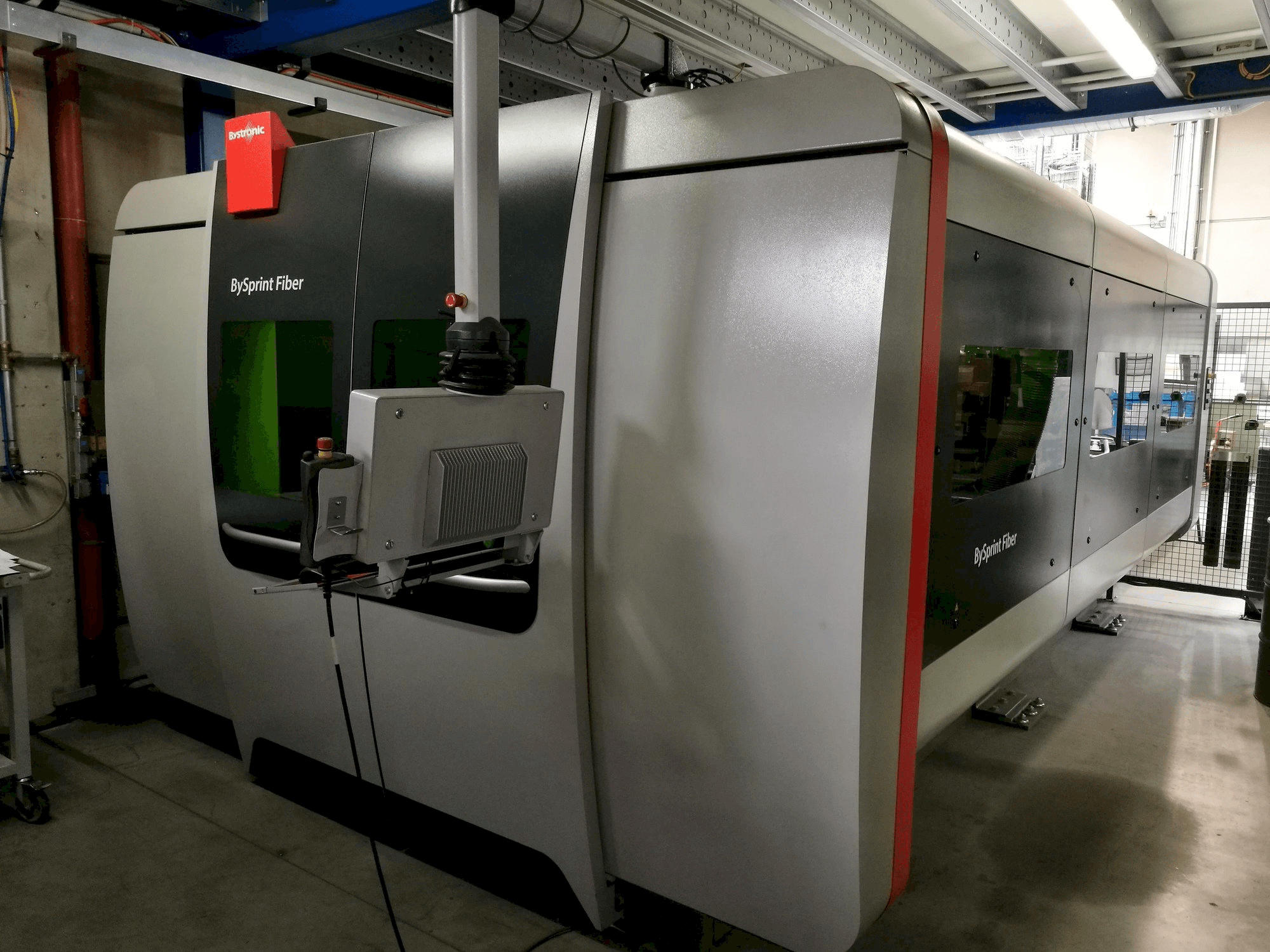 Vista Frontal da Bystronic BySprint Fiber 3015 máquina
