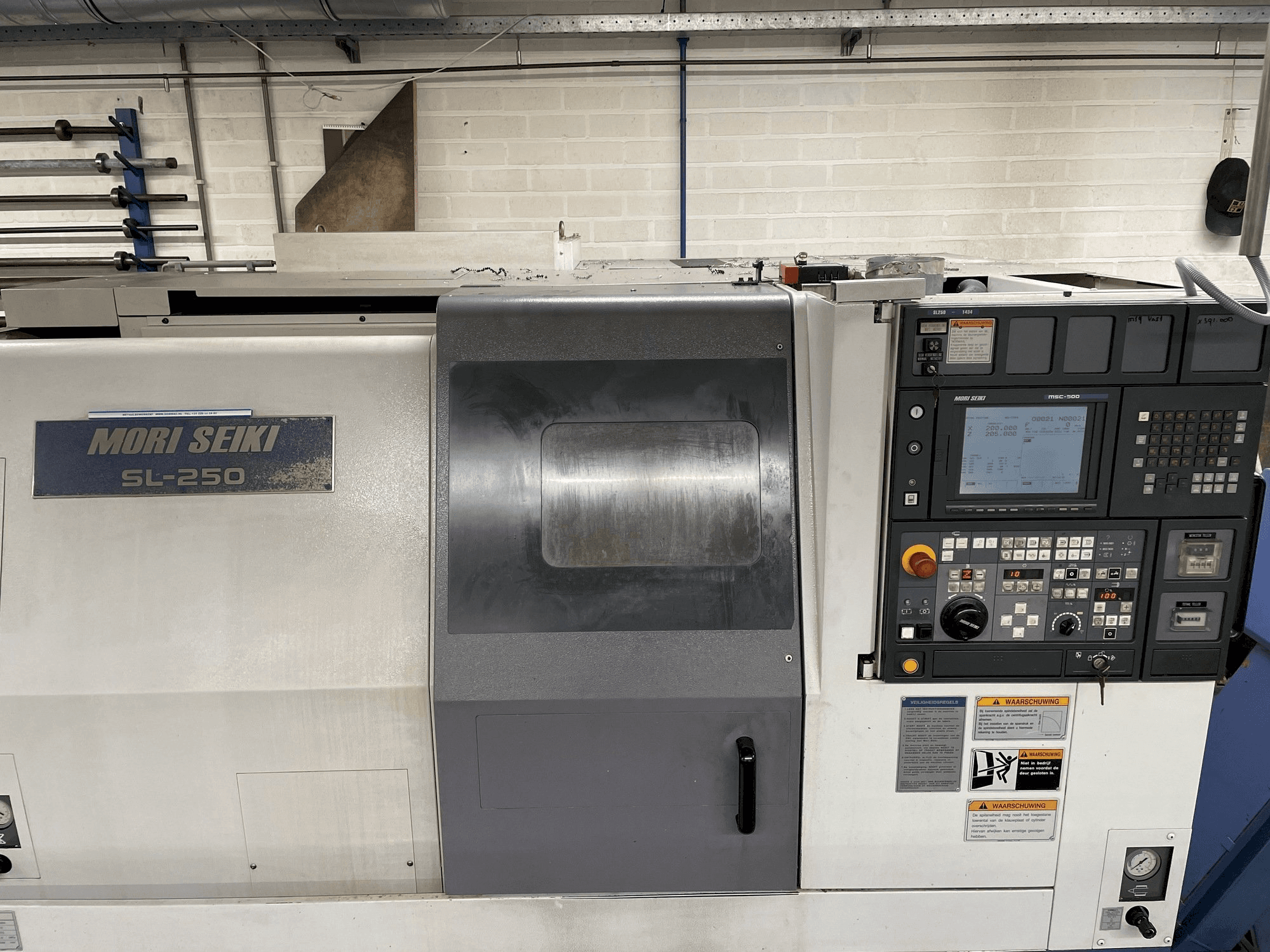 Vista Frontal da MORI SEIKI SL-250 máquina
