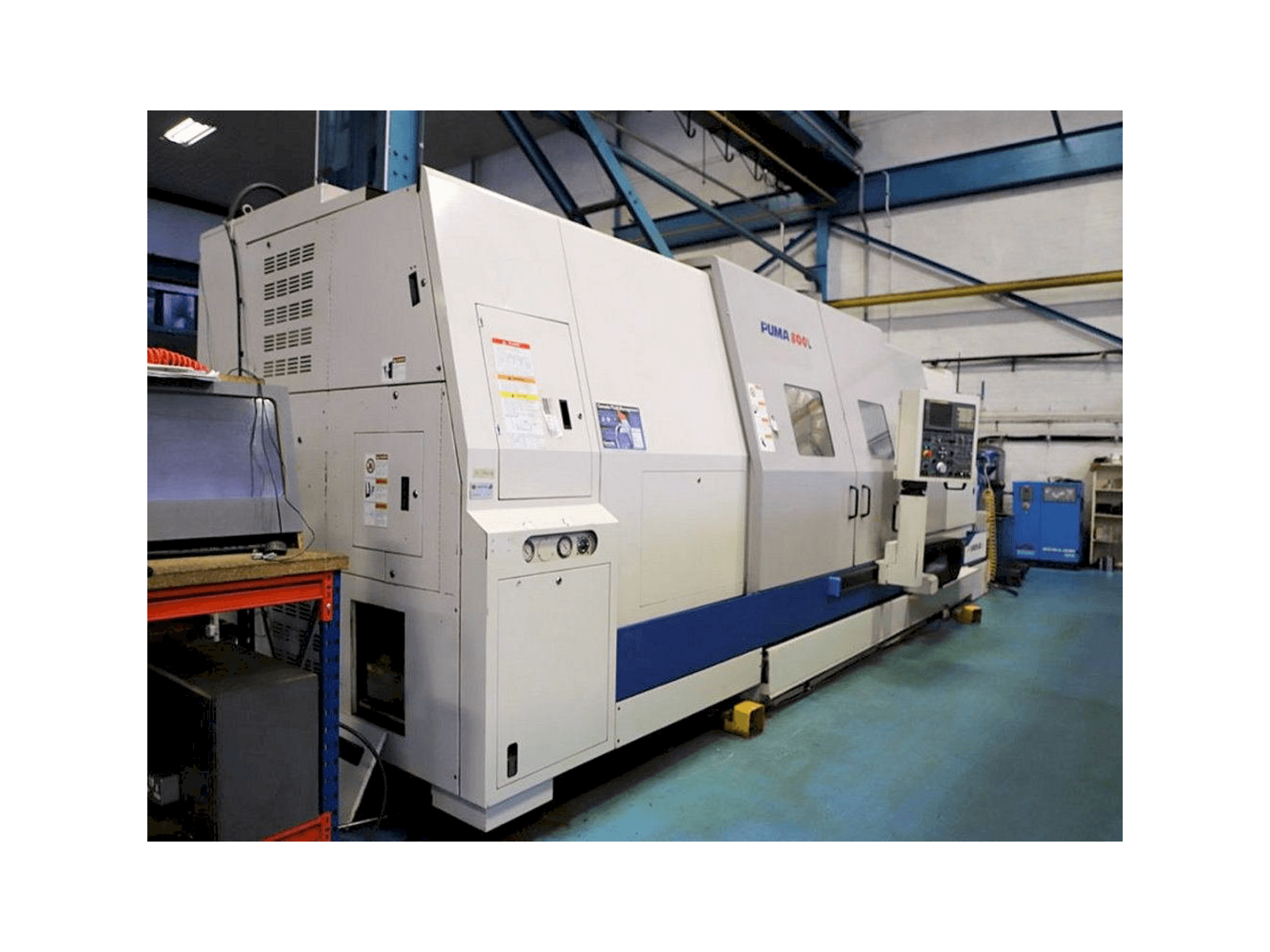 Vista Frontal da Doosan Puma 800L máquina