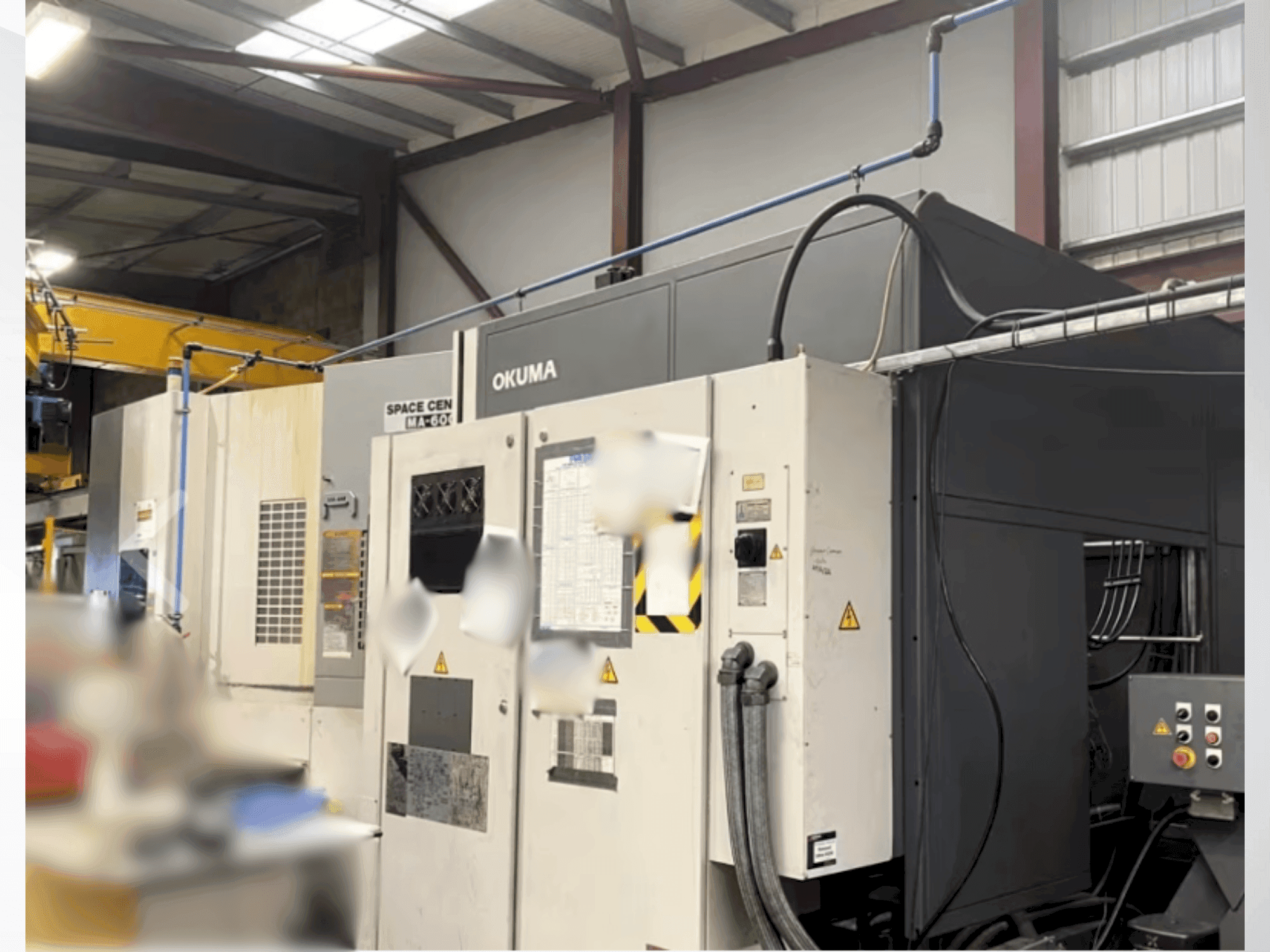 Vista Frontal da Okuma MA 600 máquina
