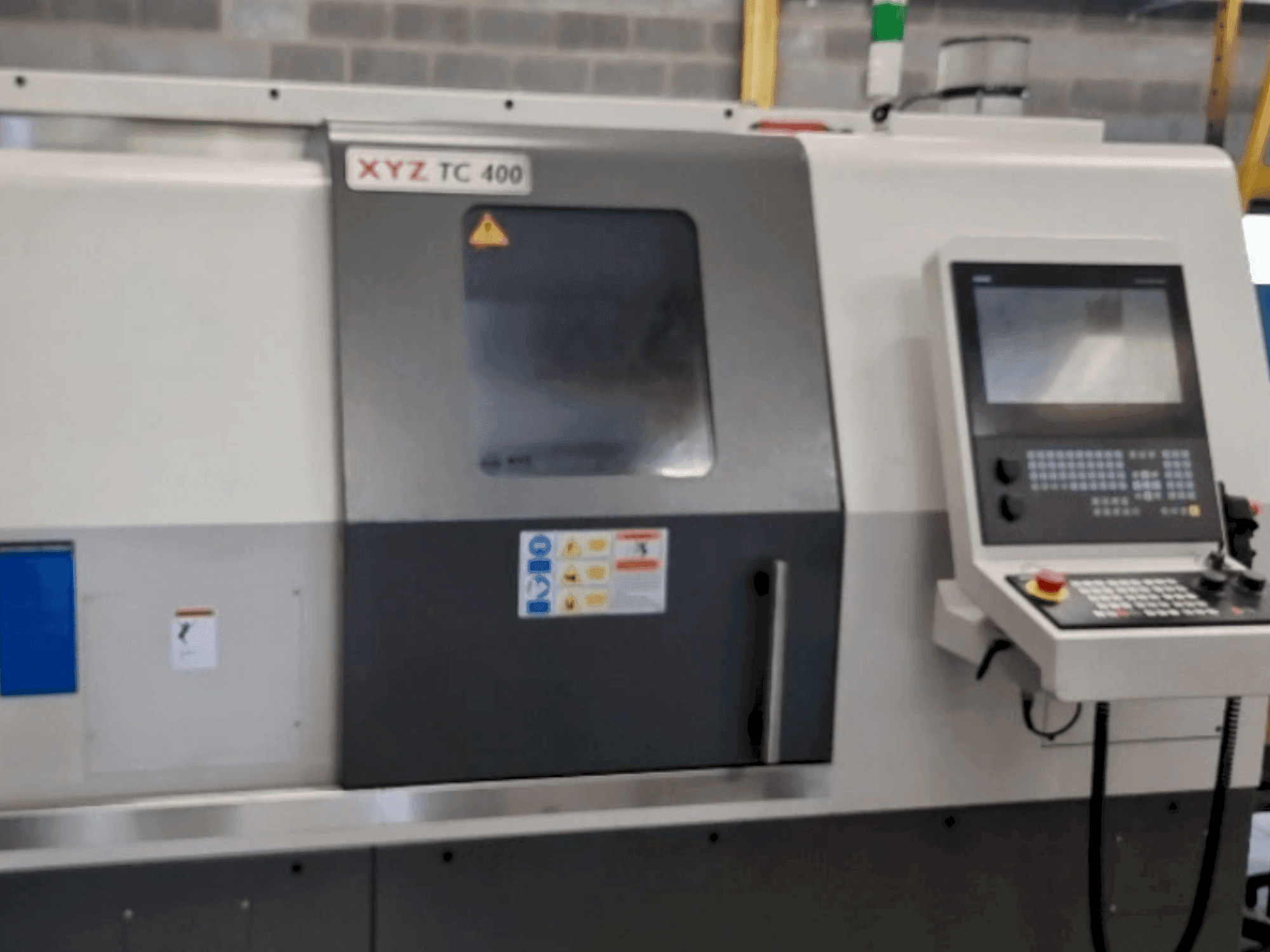Vista Frontal da XYZ TC 400 máquina