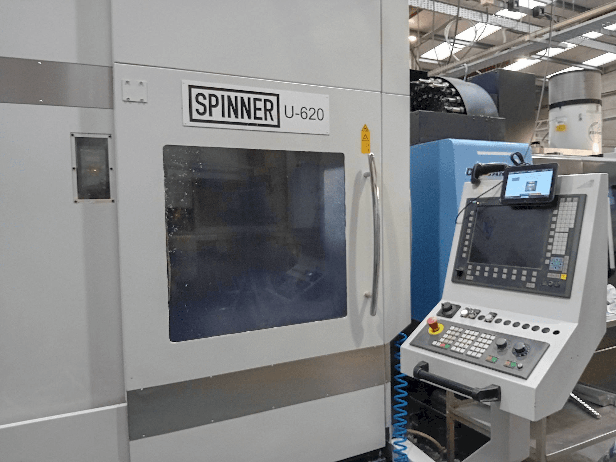 Vista Frontal da SPINNER U5-620 máquina