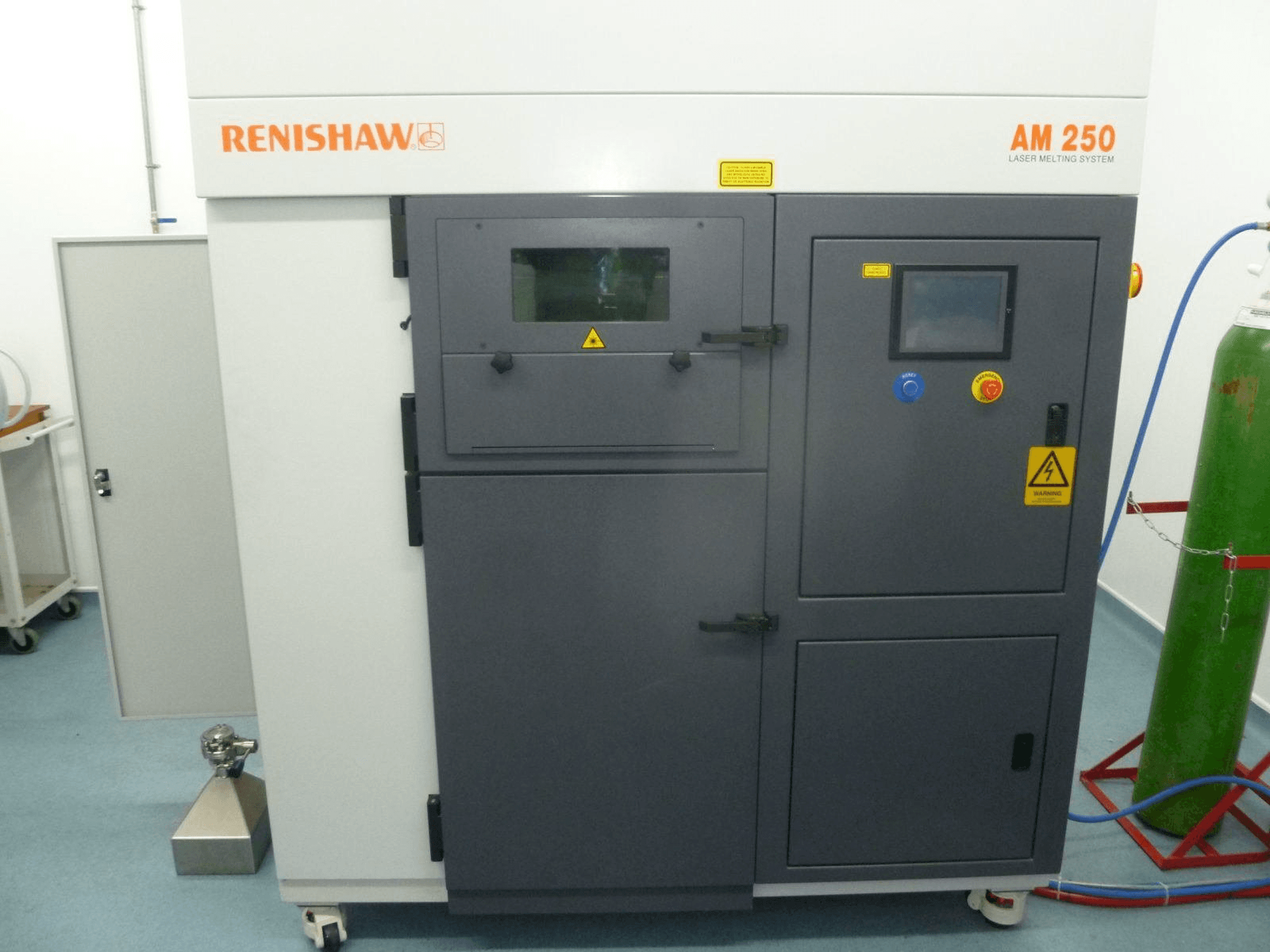 Vista Frontal da RENISHAW AM 250 máquina