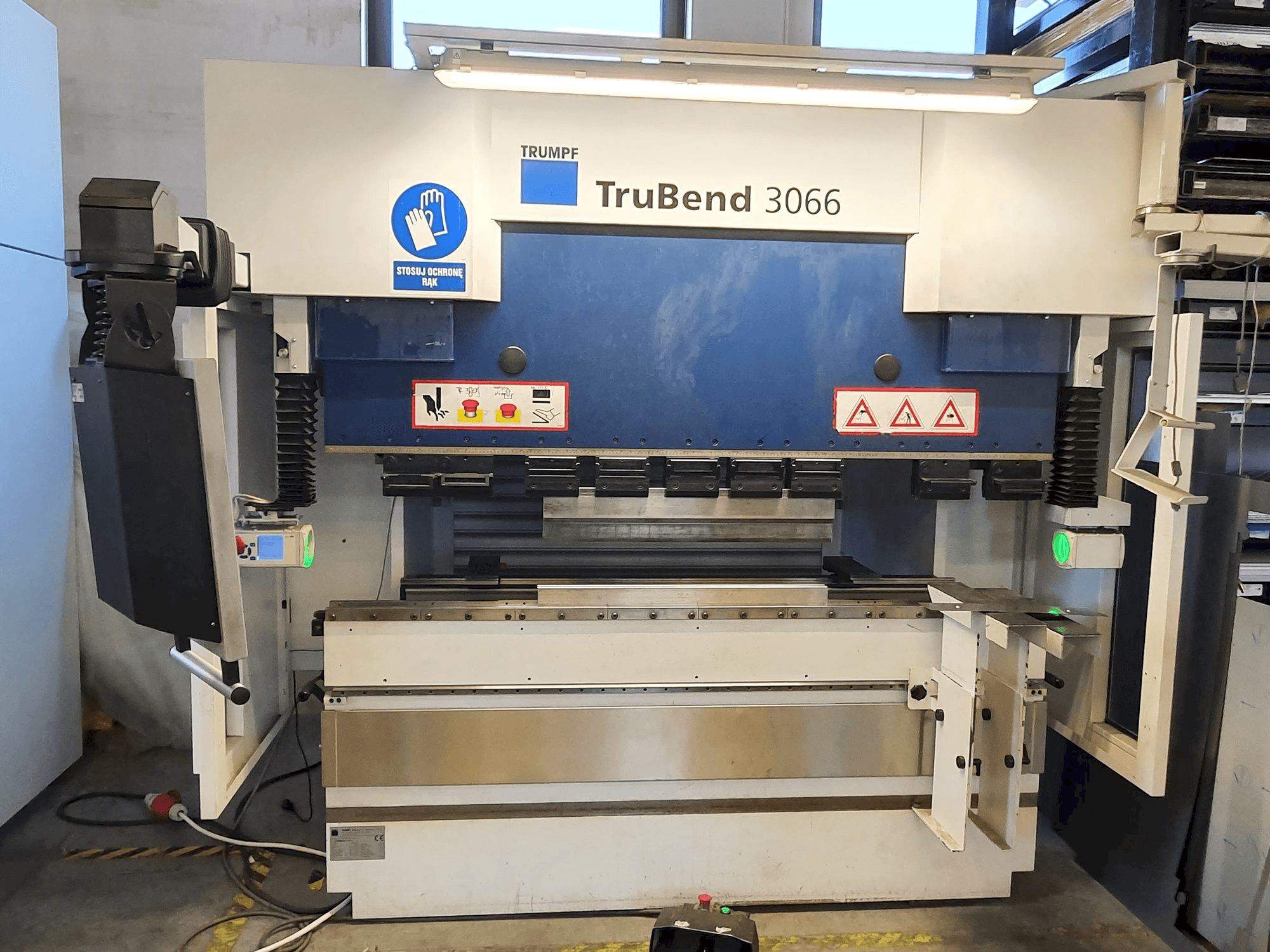 Vista Frontal da Trumpf TruBend 3066 máquina