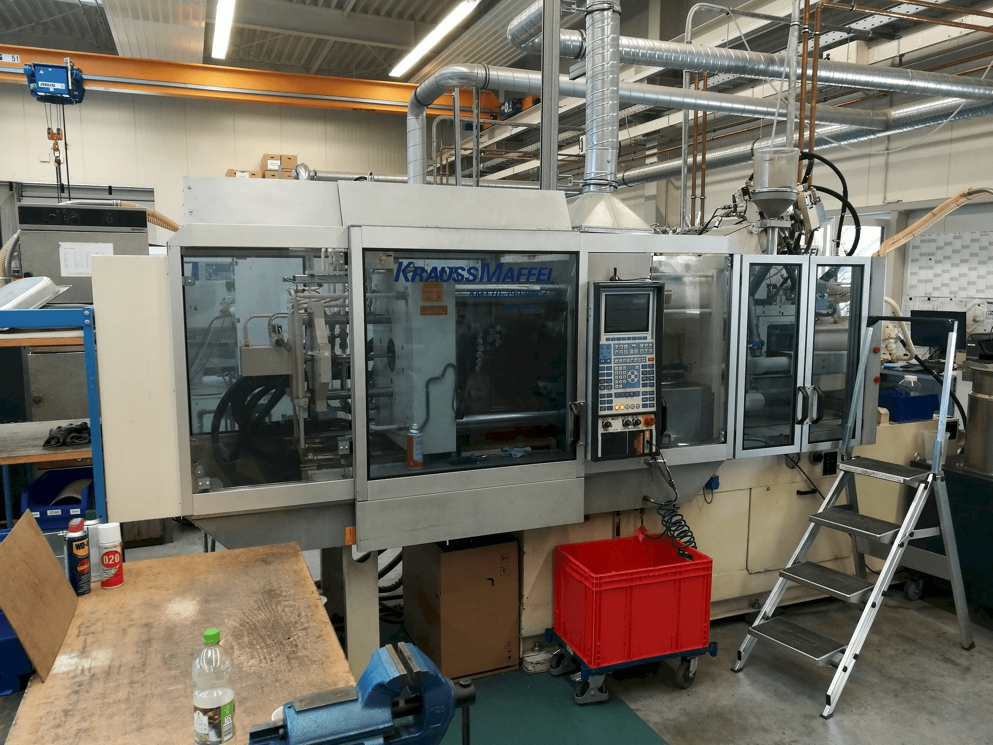 Vista Frontal da Krauss Maffei 110-390/90 CZ máquina