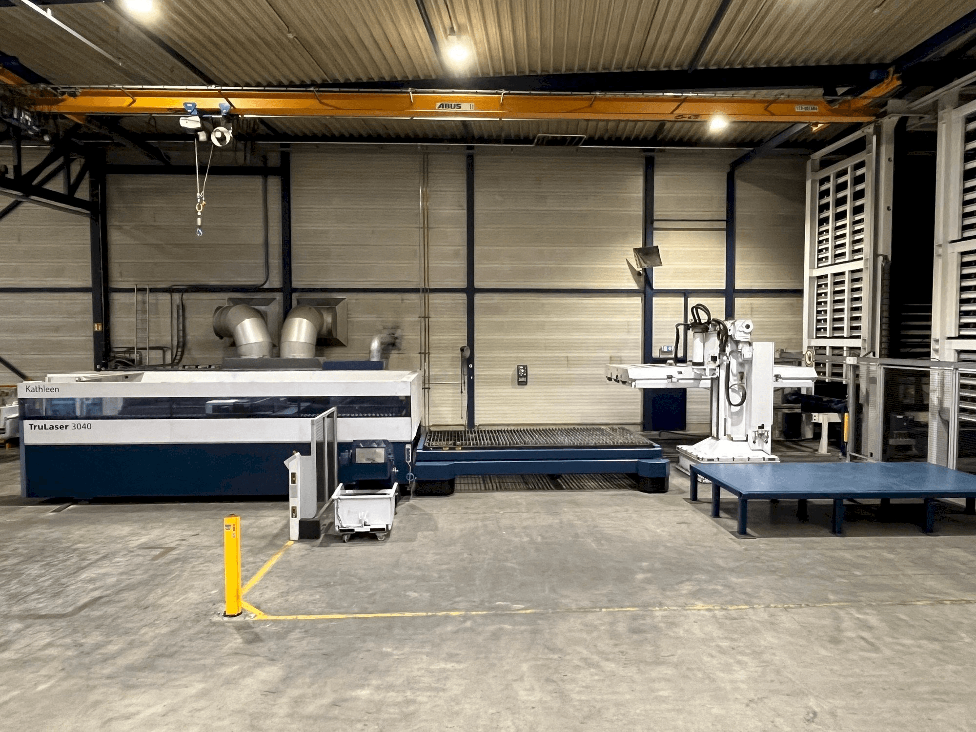 Vista Frontal da Trumpf TruLaser 3040 6kW CO2 + Liftmaster máquina