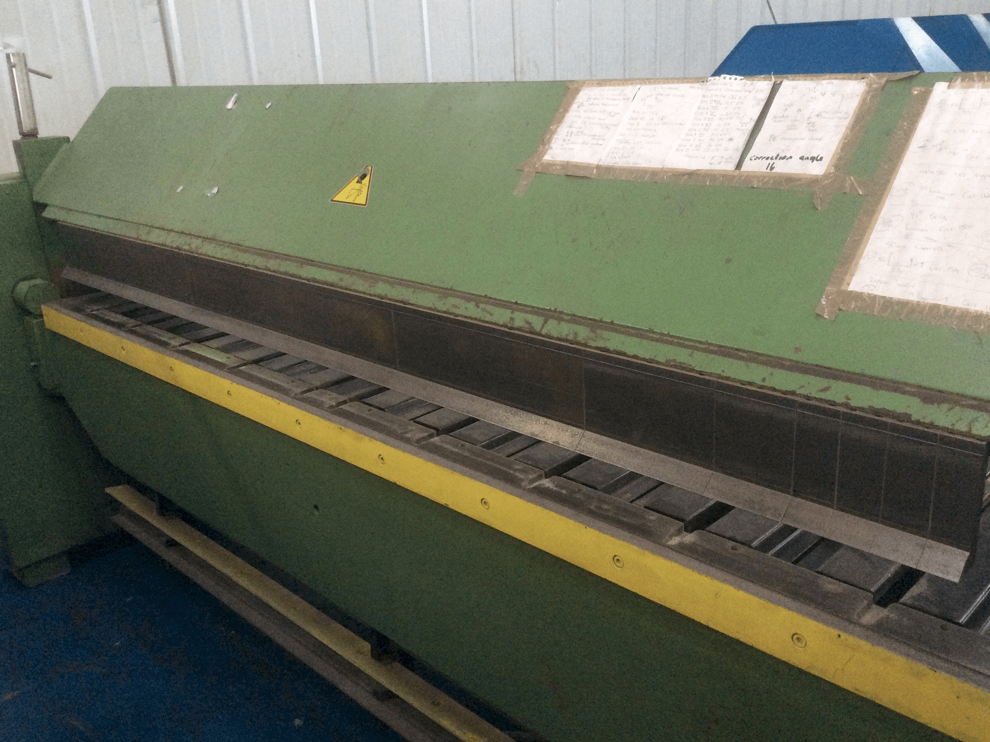 Vista Direita da Schechtl MAB 250/CNC máquina