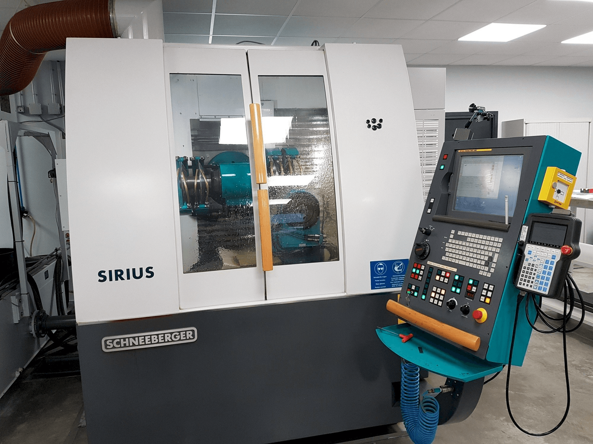 Vista Frontal da Schneeberger Sirius HPM máquina