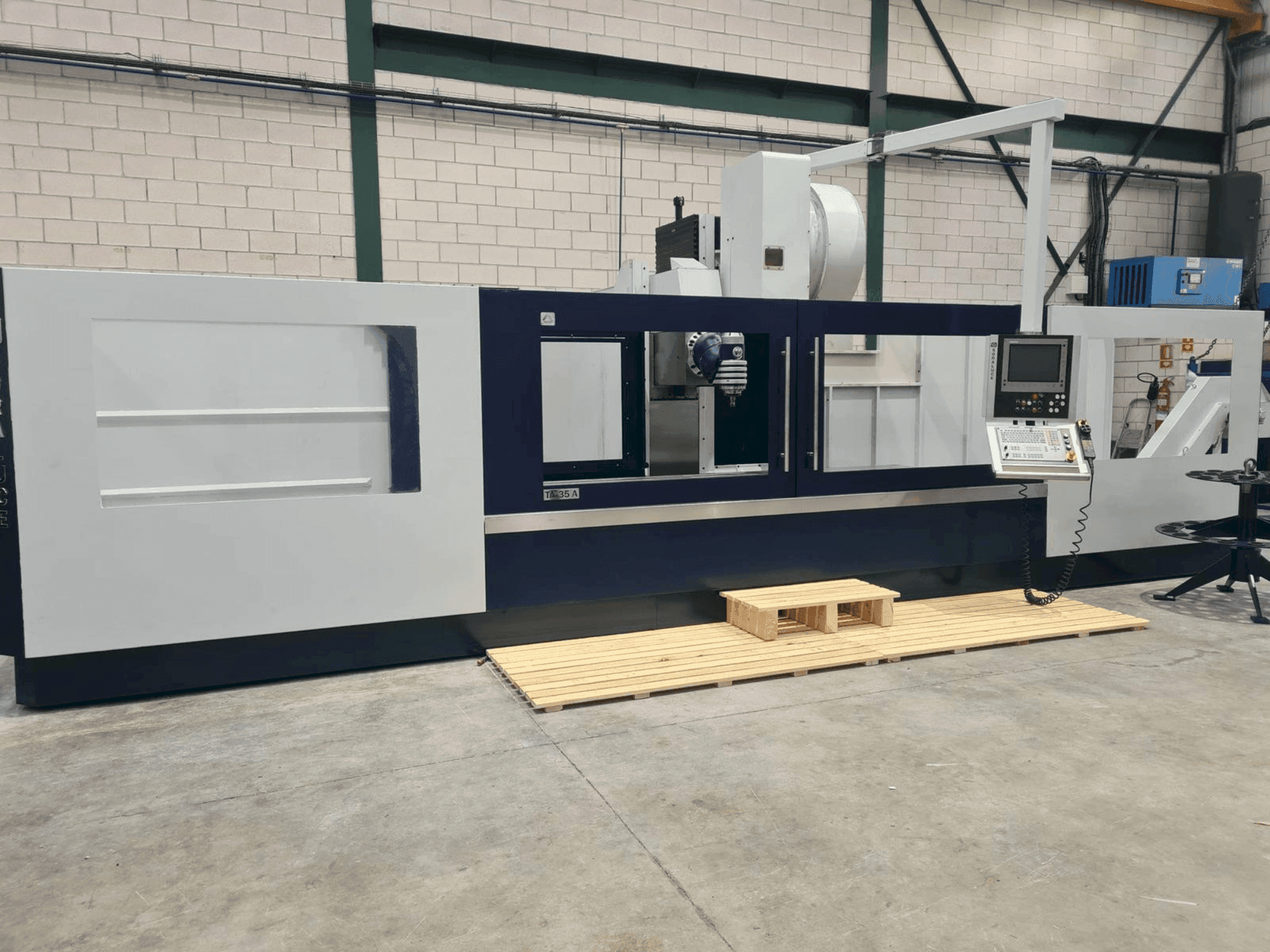 Vista Frontal da Soraluce TA-35A máquina