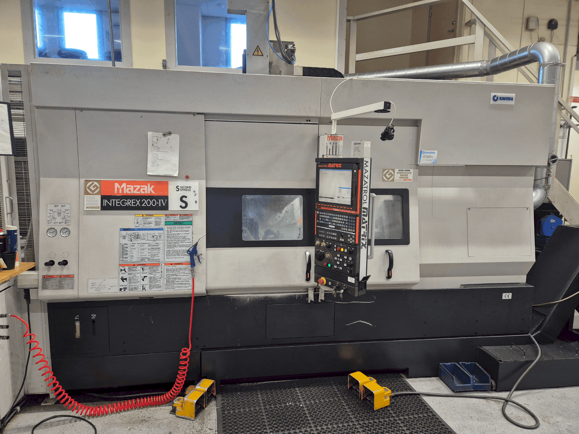 Vista Frontal da Mazak Integrex 200 IV S with Gantry loader máquina