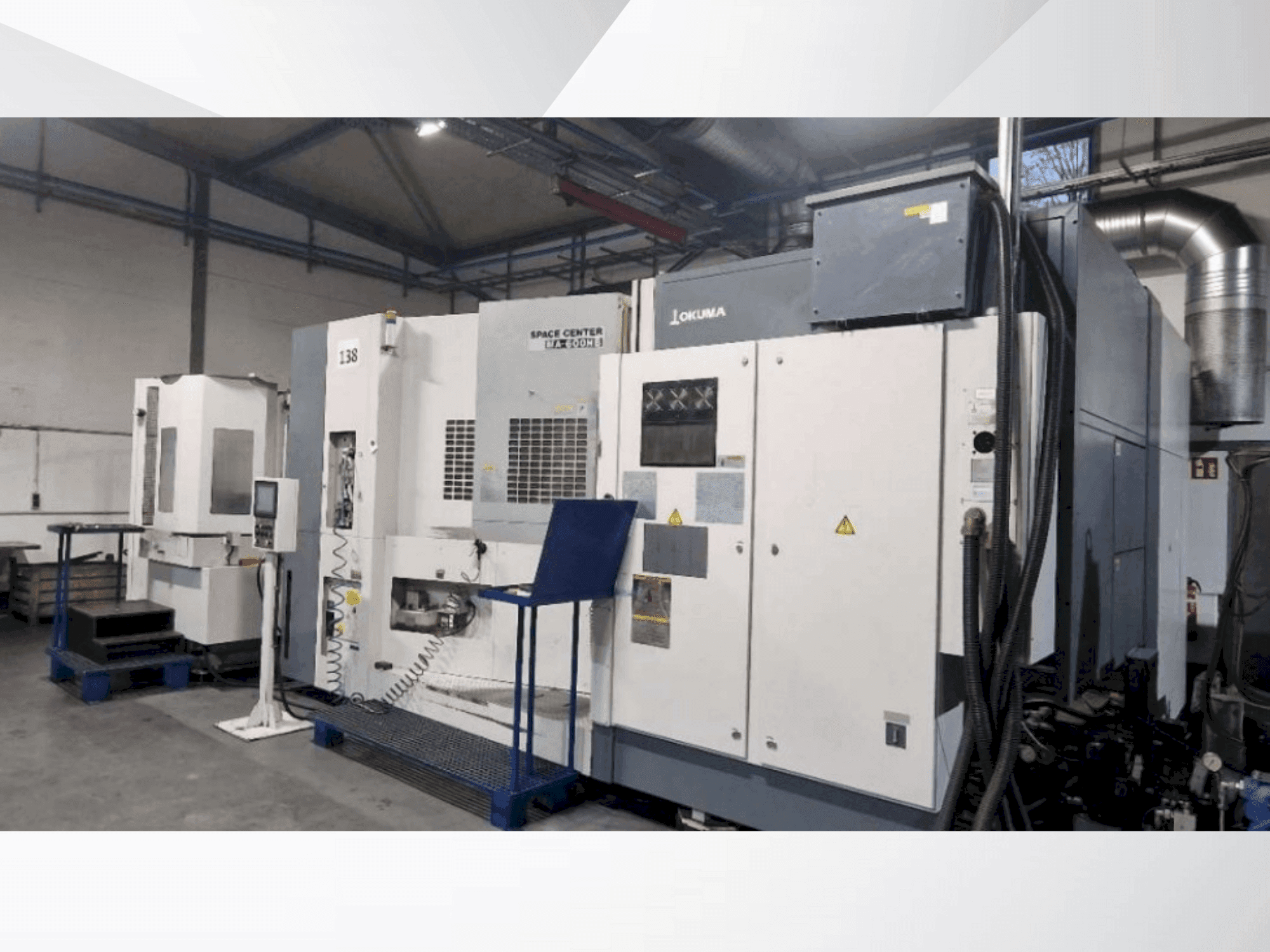 Vista Frontal da Okuma MA-600 HB máquina