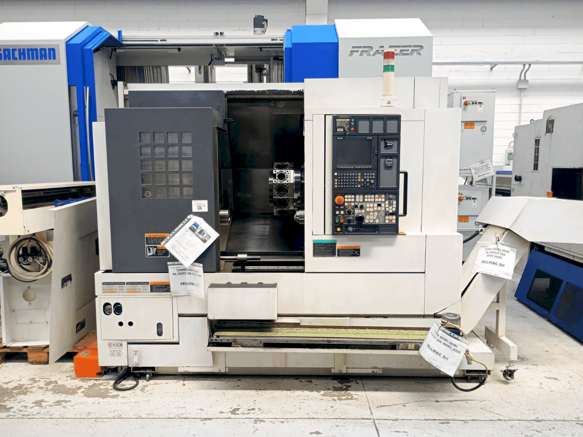 Vista Frontal da MORI SEIKI NL2000SY/500 máquina