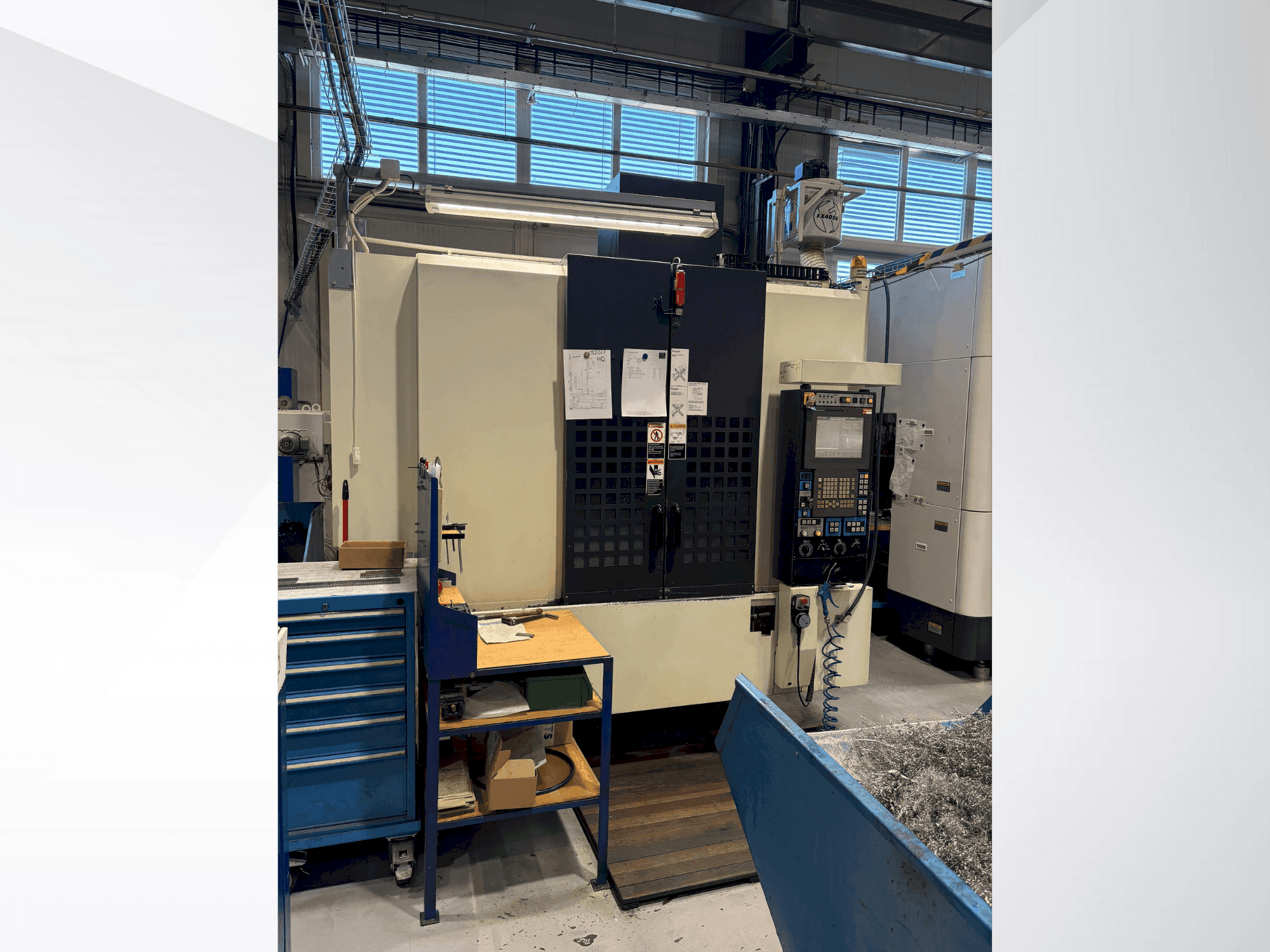 Vista Frontal da Makino S56 máquina