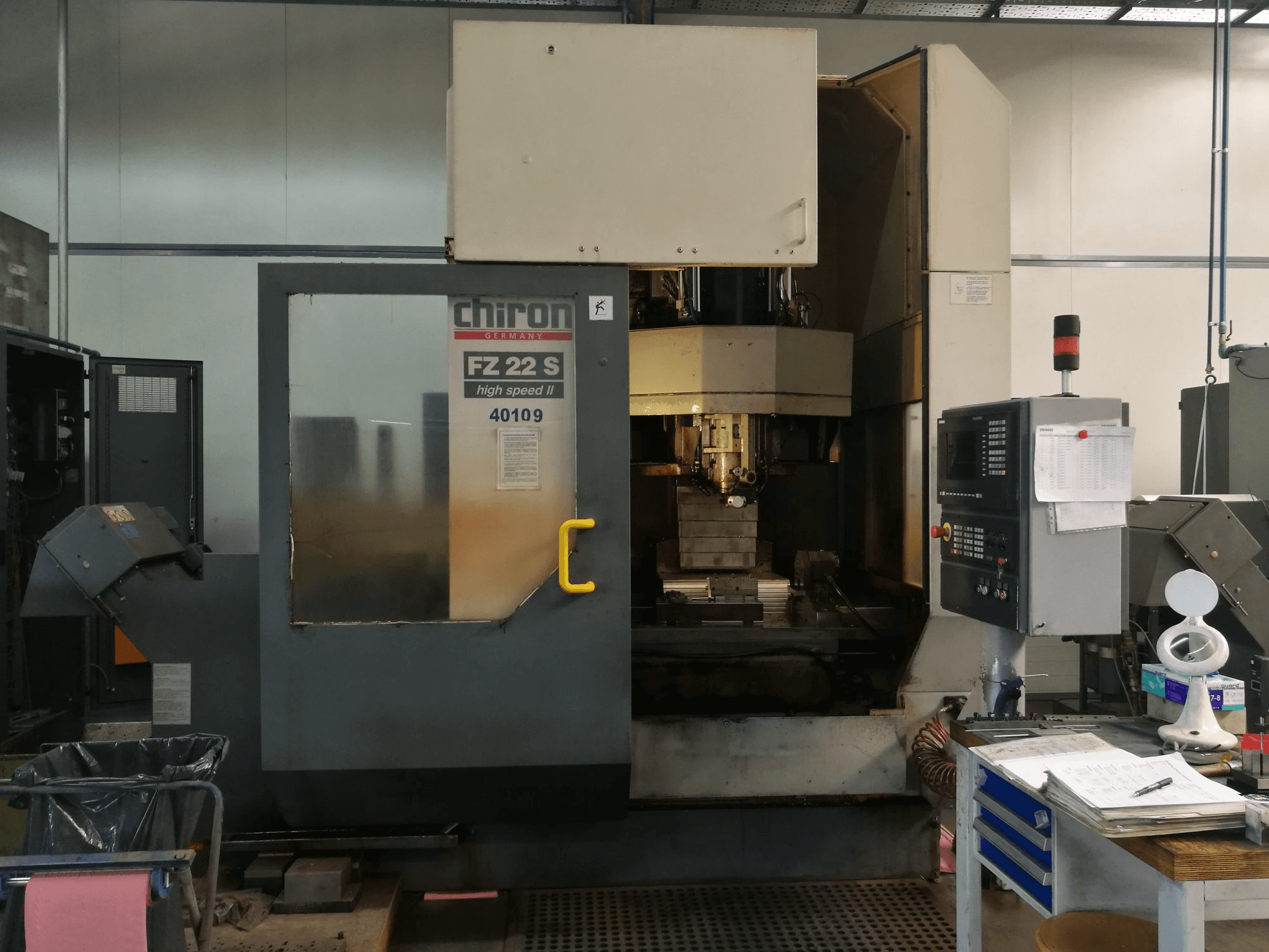 Vista Frontal da Chiron FZ 22 S máquina