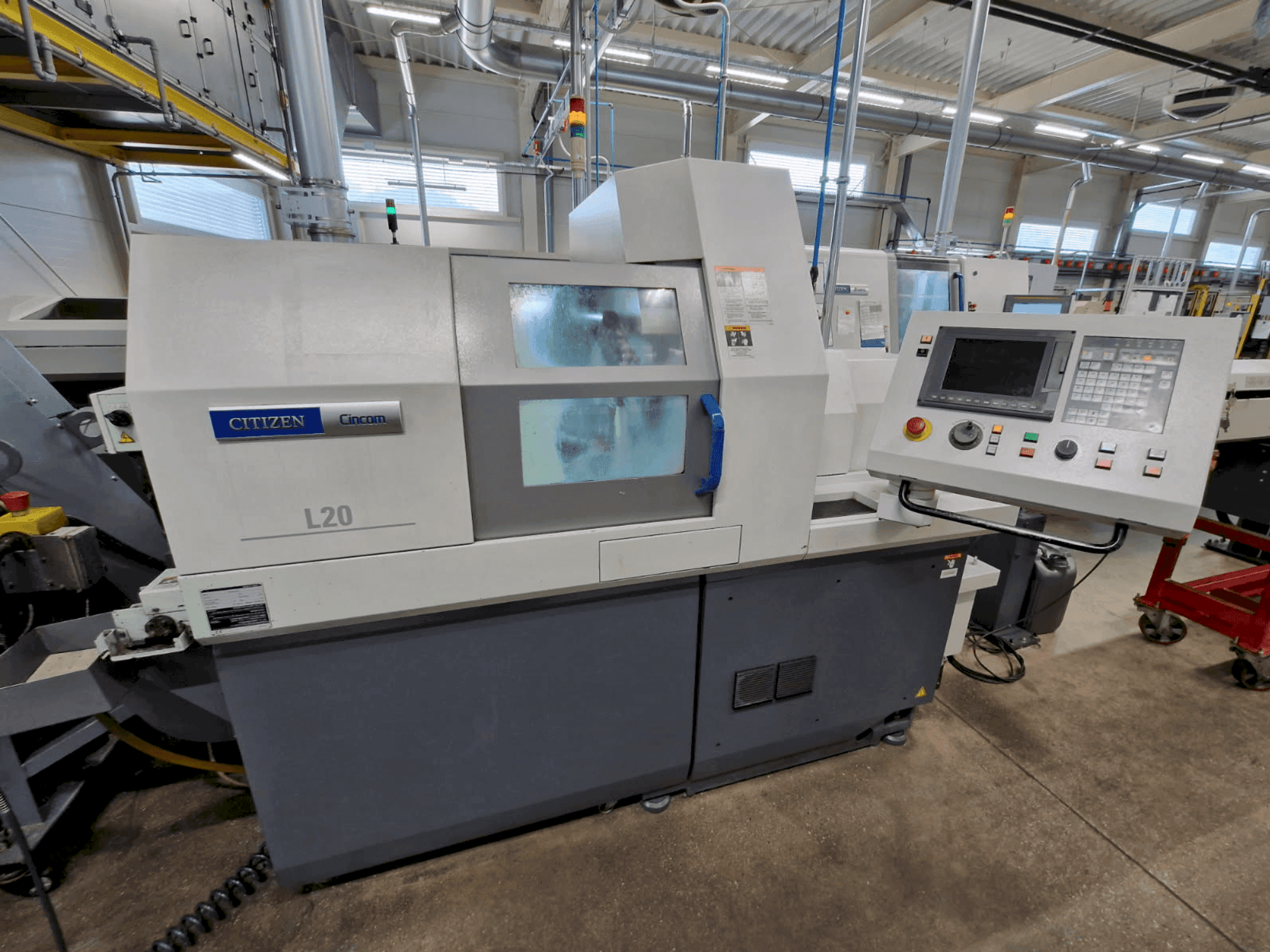 Vista Frontal da Citizen CITIZEN Cincom L20E-2M8 máquina