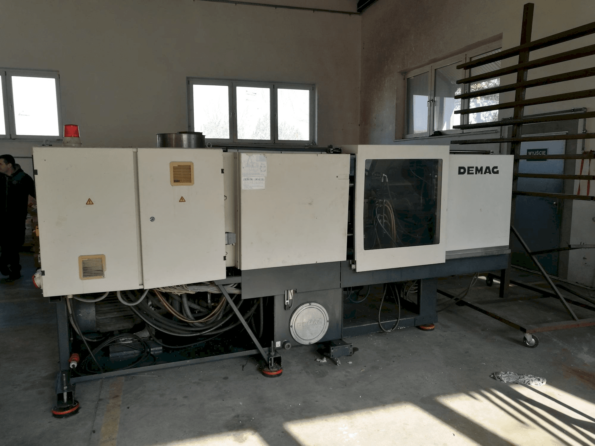 Vista Frontal da DEMAG ERGOtech - compact 800-310 máquina