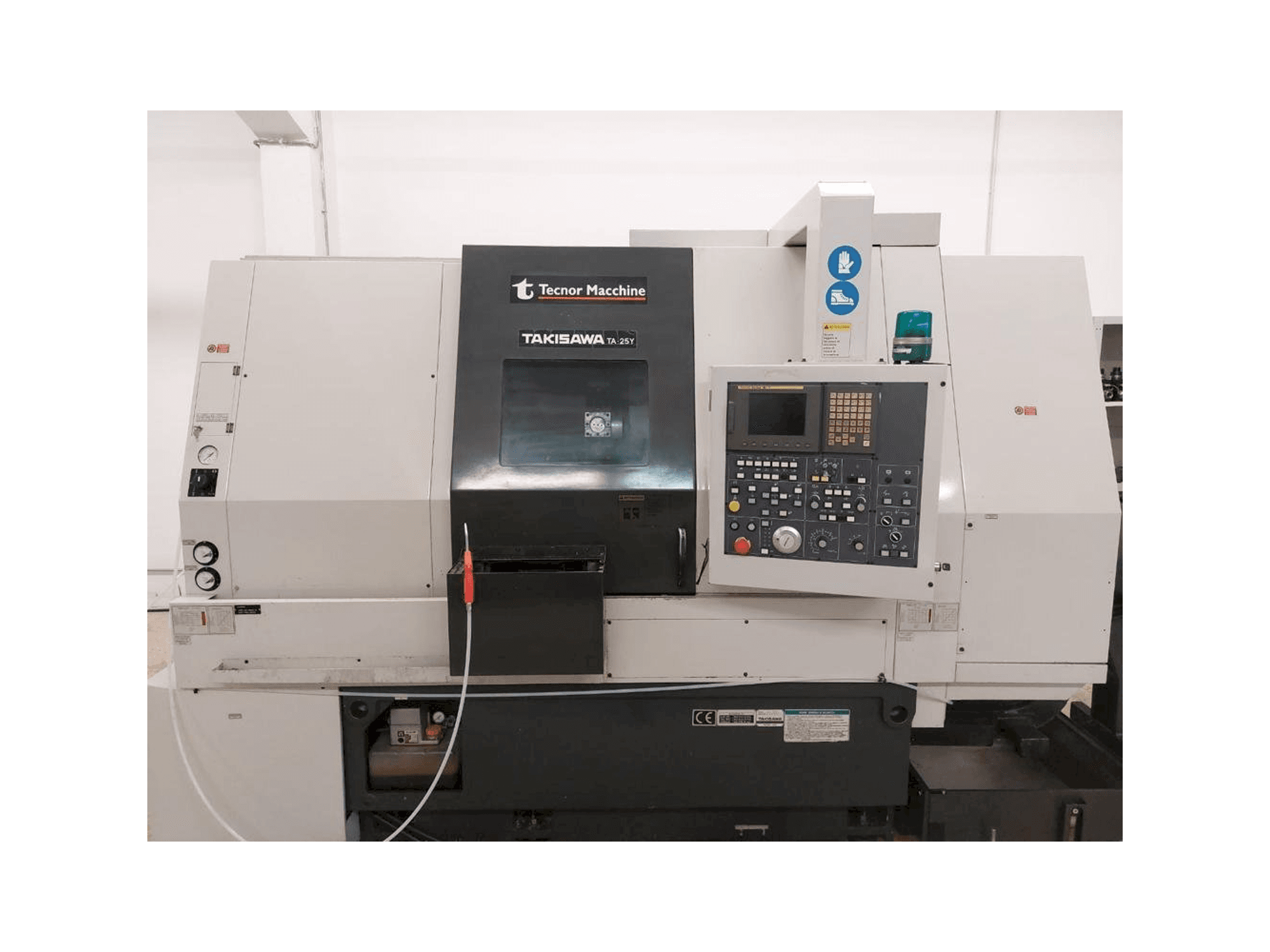Vista Frontal da Takisawa TA 25Y máquina